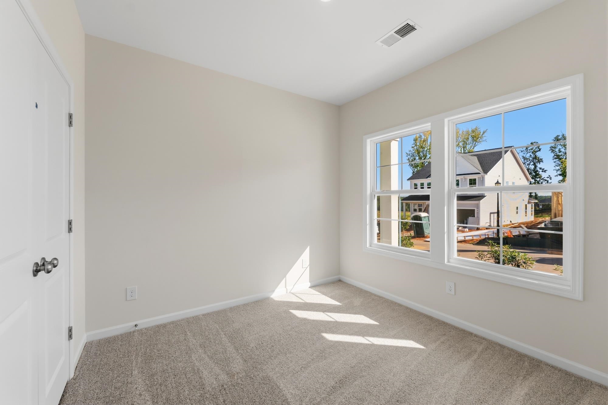 7055 New Horizons Lane Property Photo 13