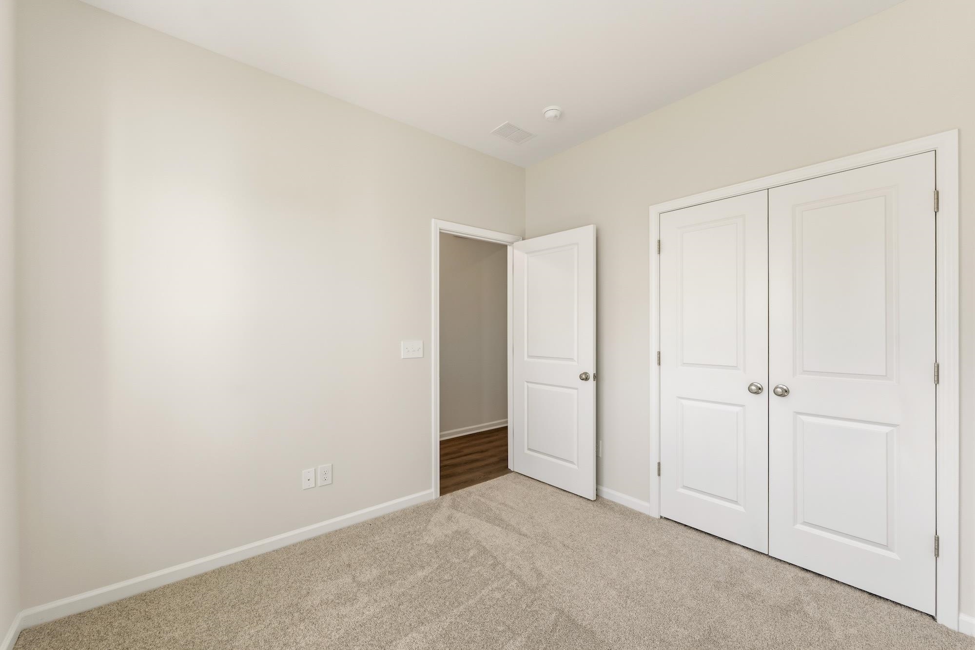 7055 New Horizons Lane Property Photo 14