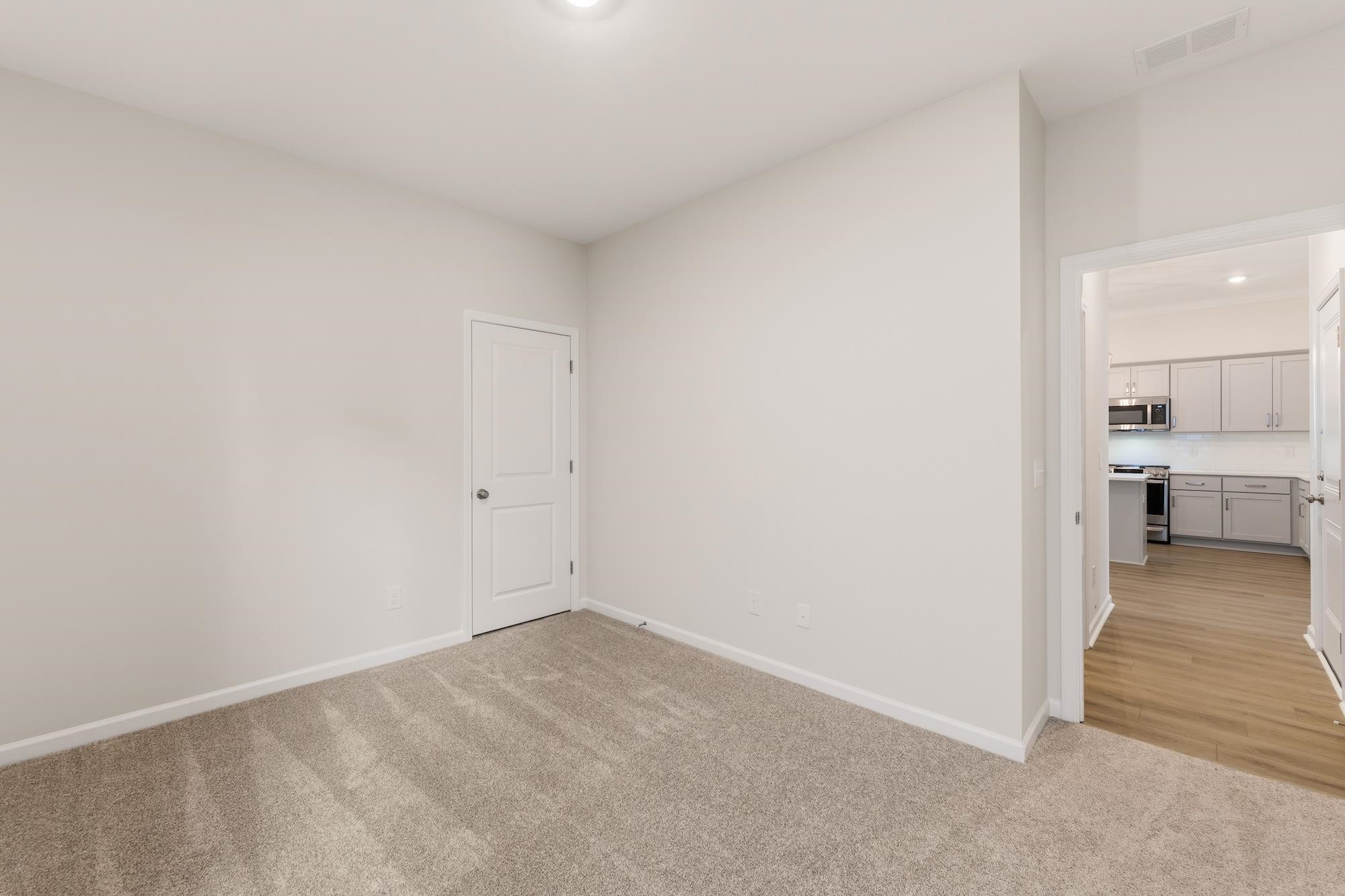7055 New Horizons Lane Property Photo 17