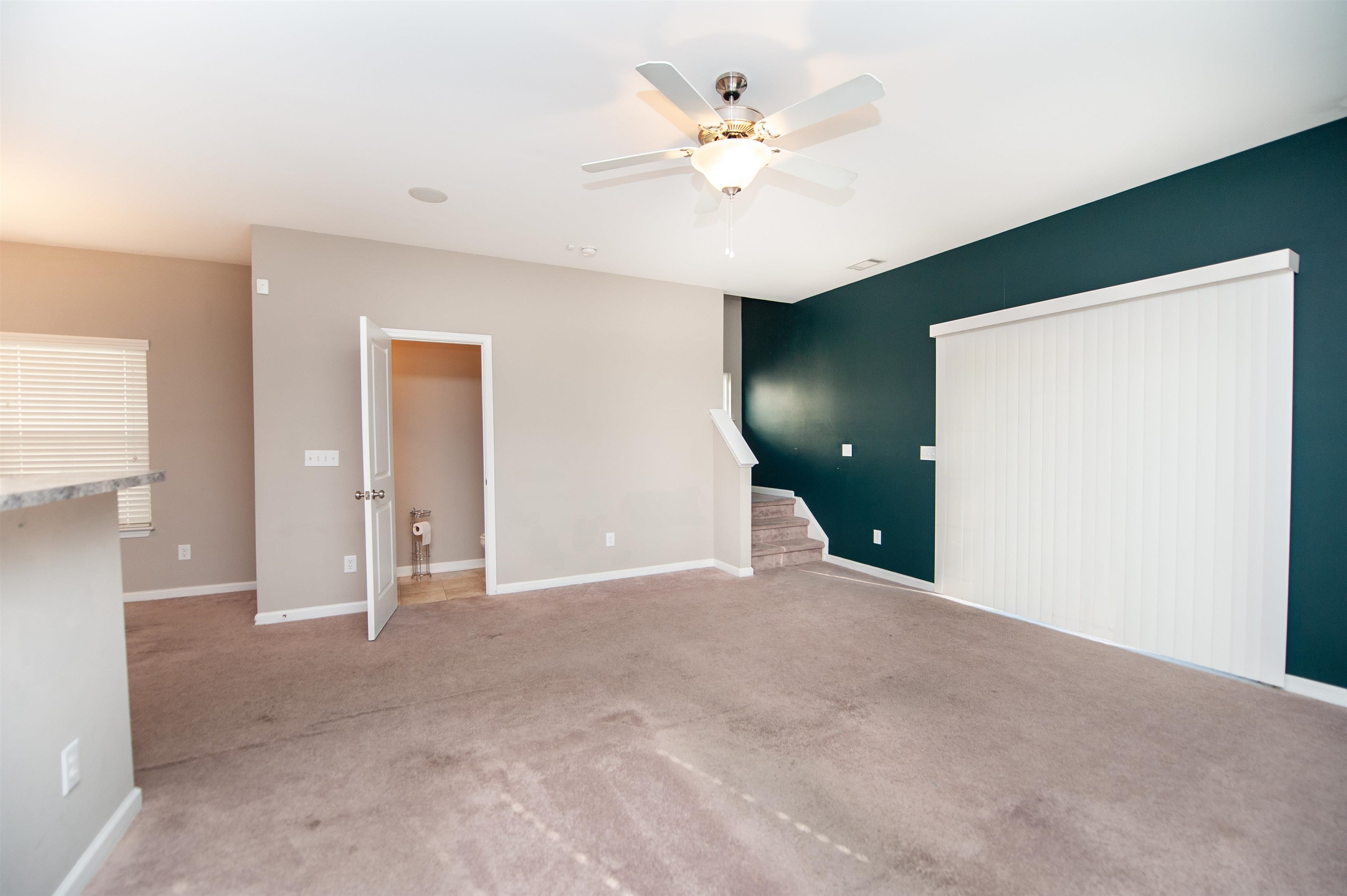 279 Stonewood Crossing Drive Property Photo 10