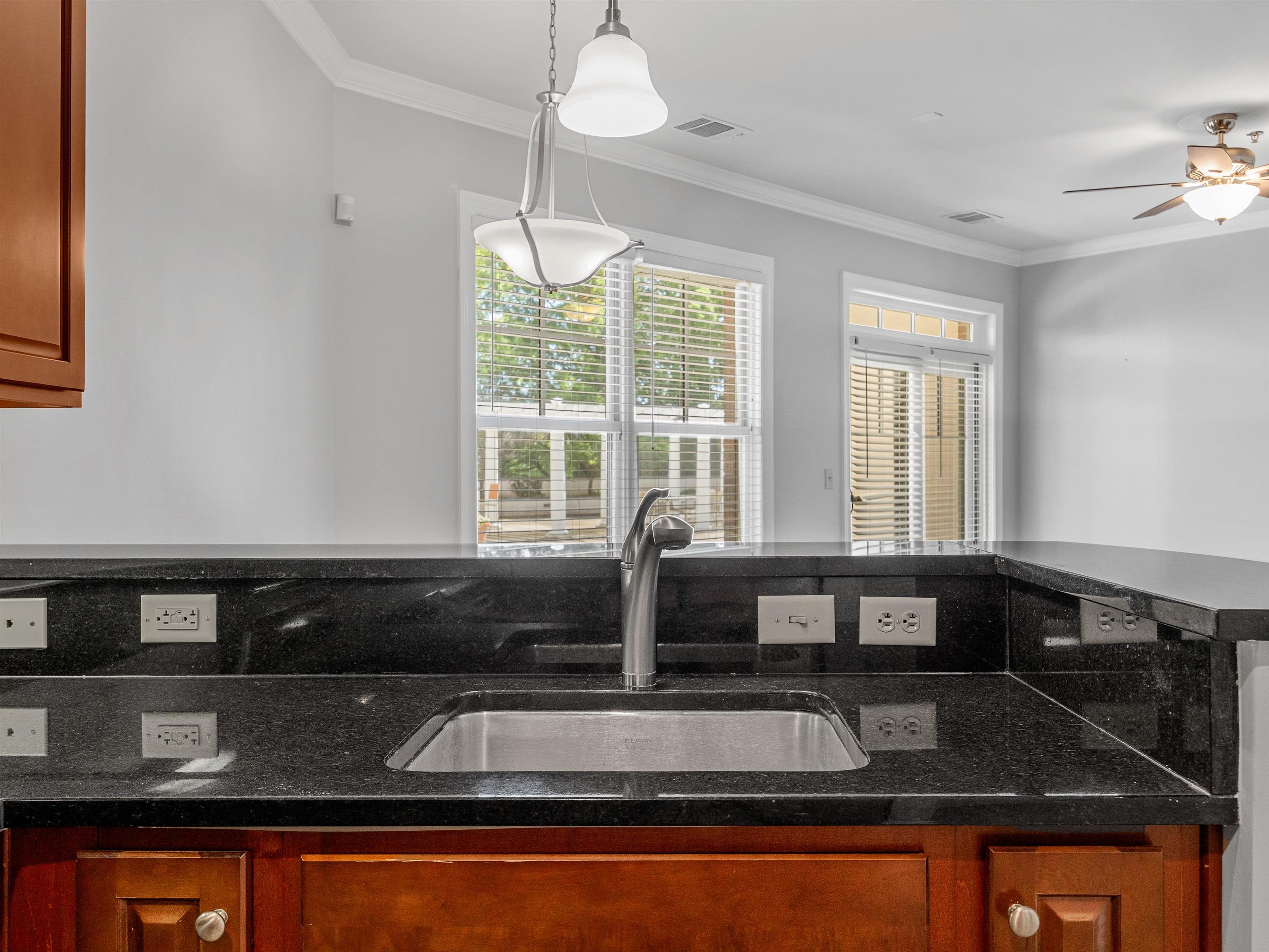 155 E Broad Street Property Photo 3