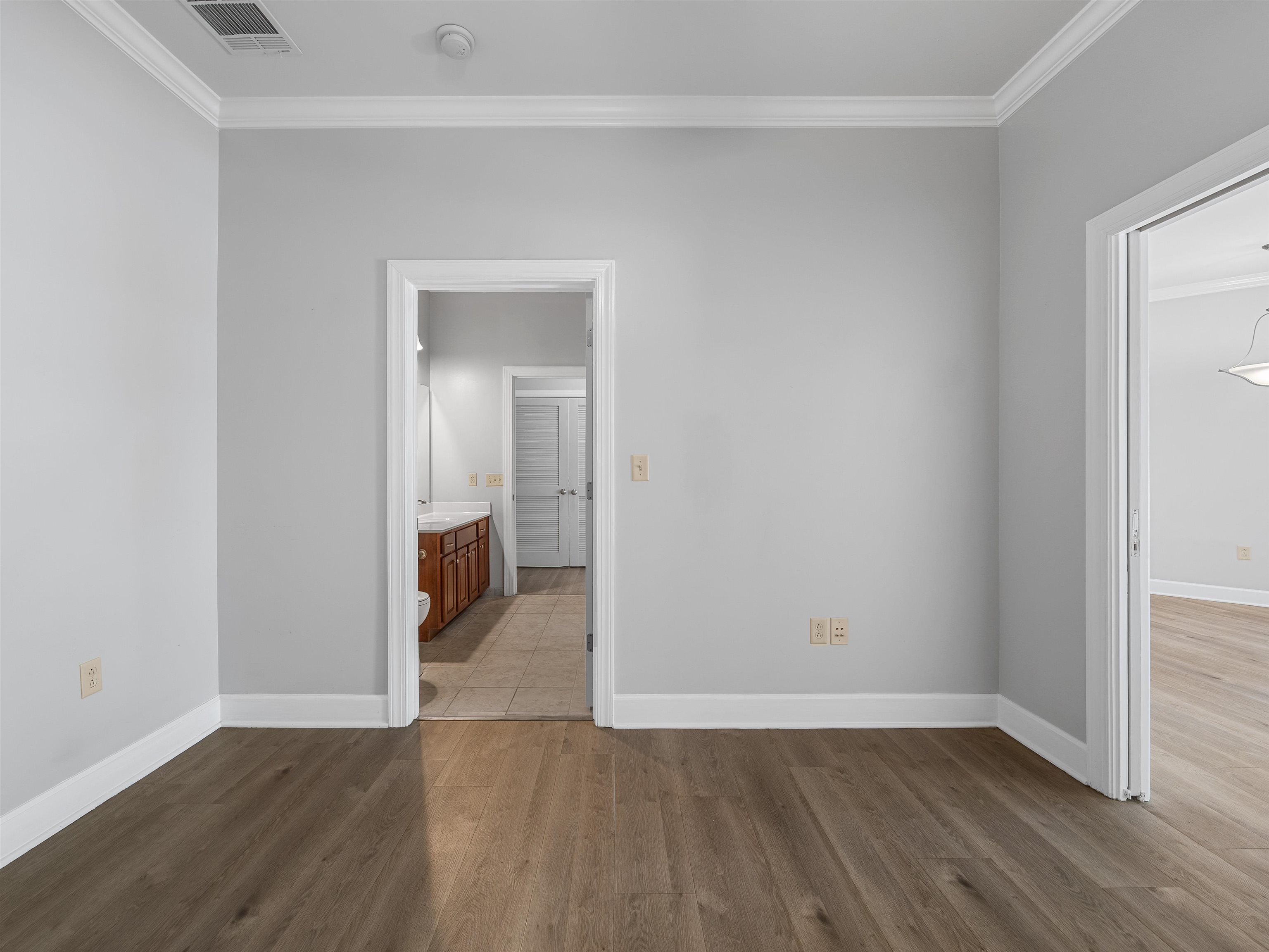 155 E Broad Street Property Photo 21