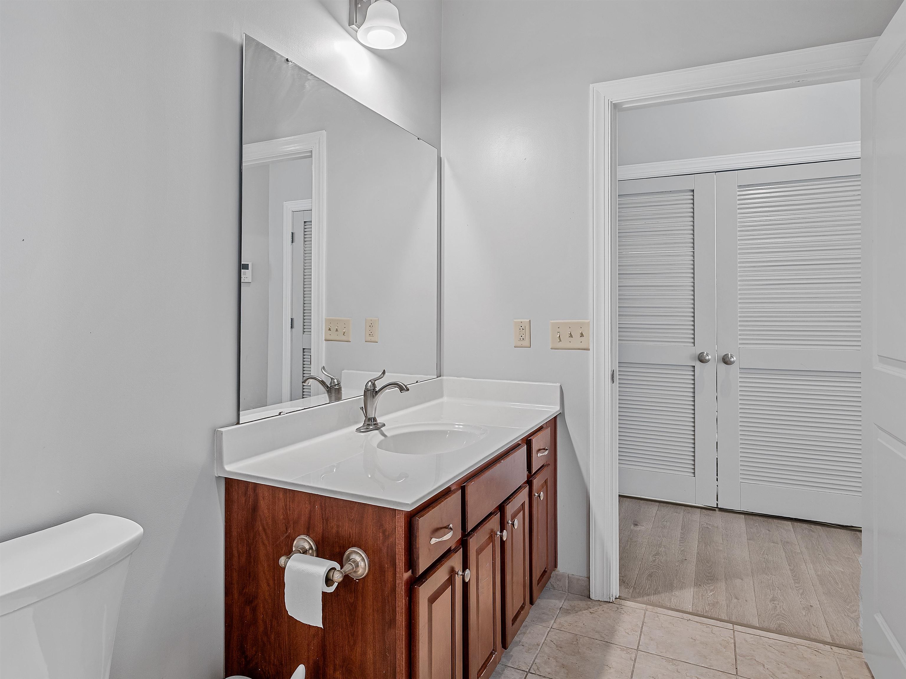 155 E Broad Street Property Photo 23