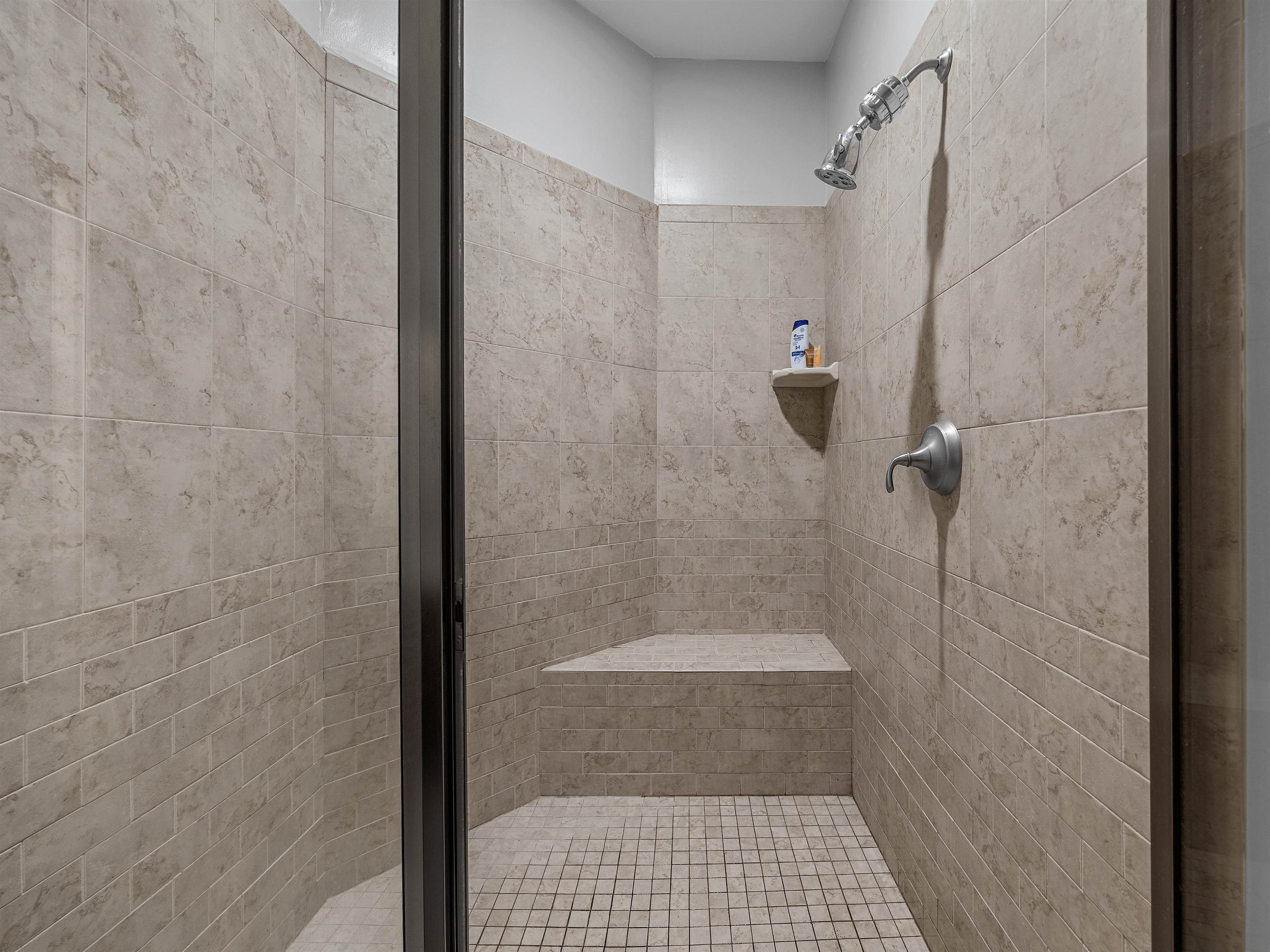 155 E Broad Street Property Photo 24