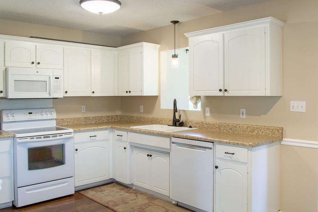290 Dickson Road Property Photo 4