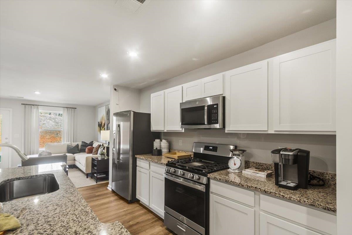 1300 Forestbrook Lane Property Photo 8