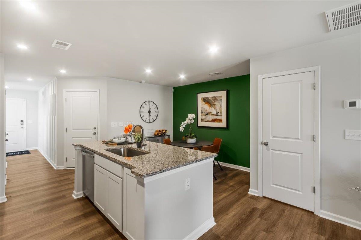 1300 Forestbrook Lane Property Photo 9