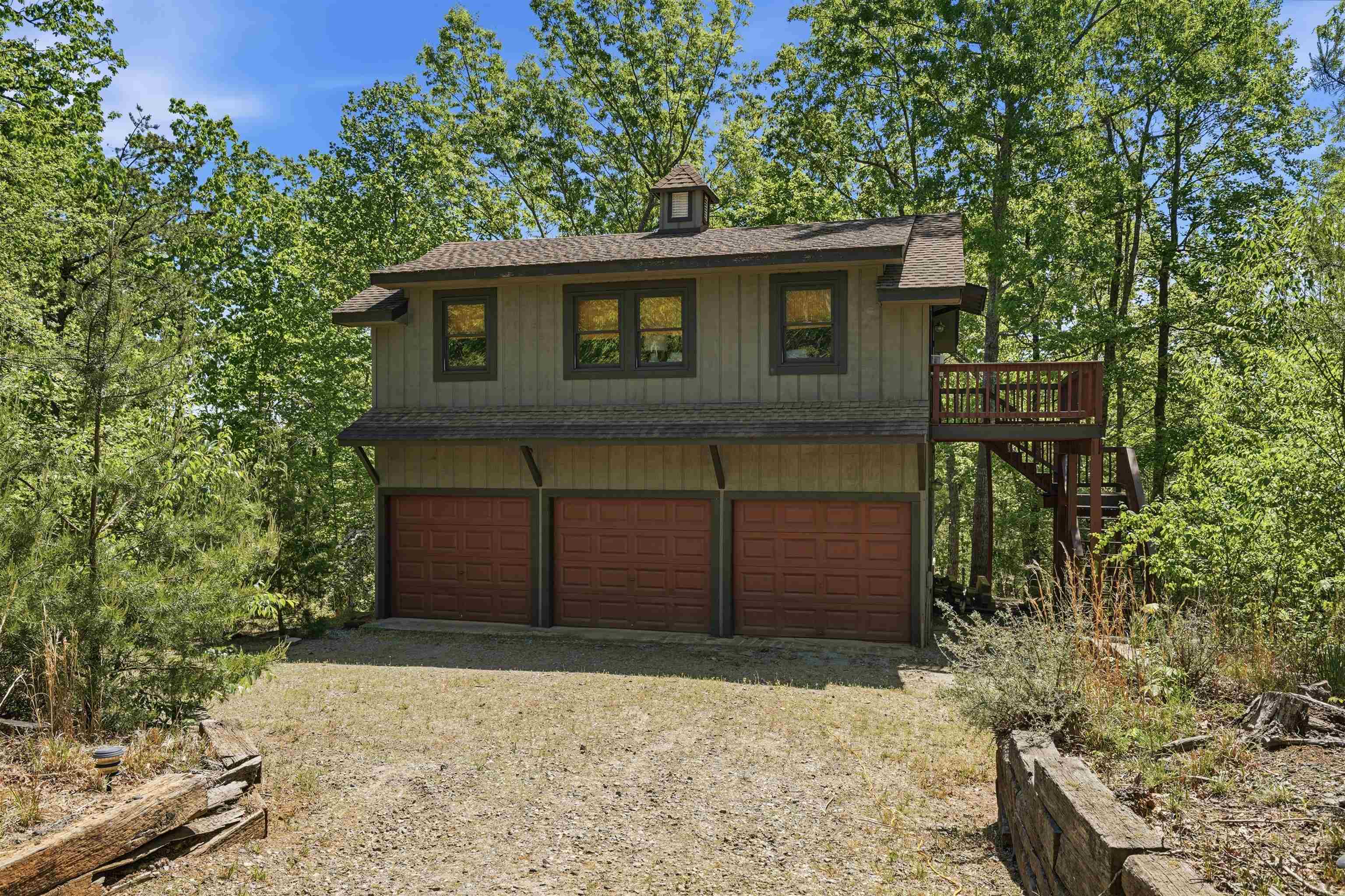 723 N Highland Road Property Photo 34