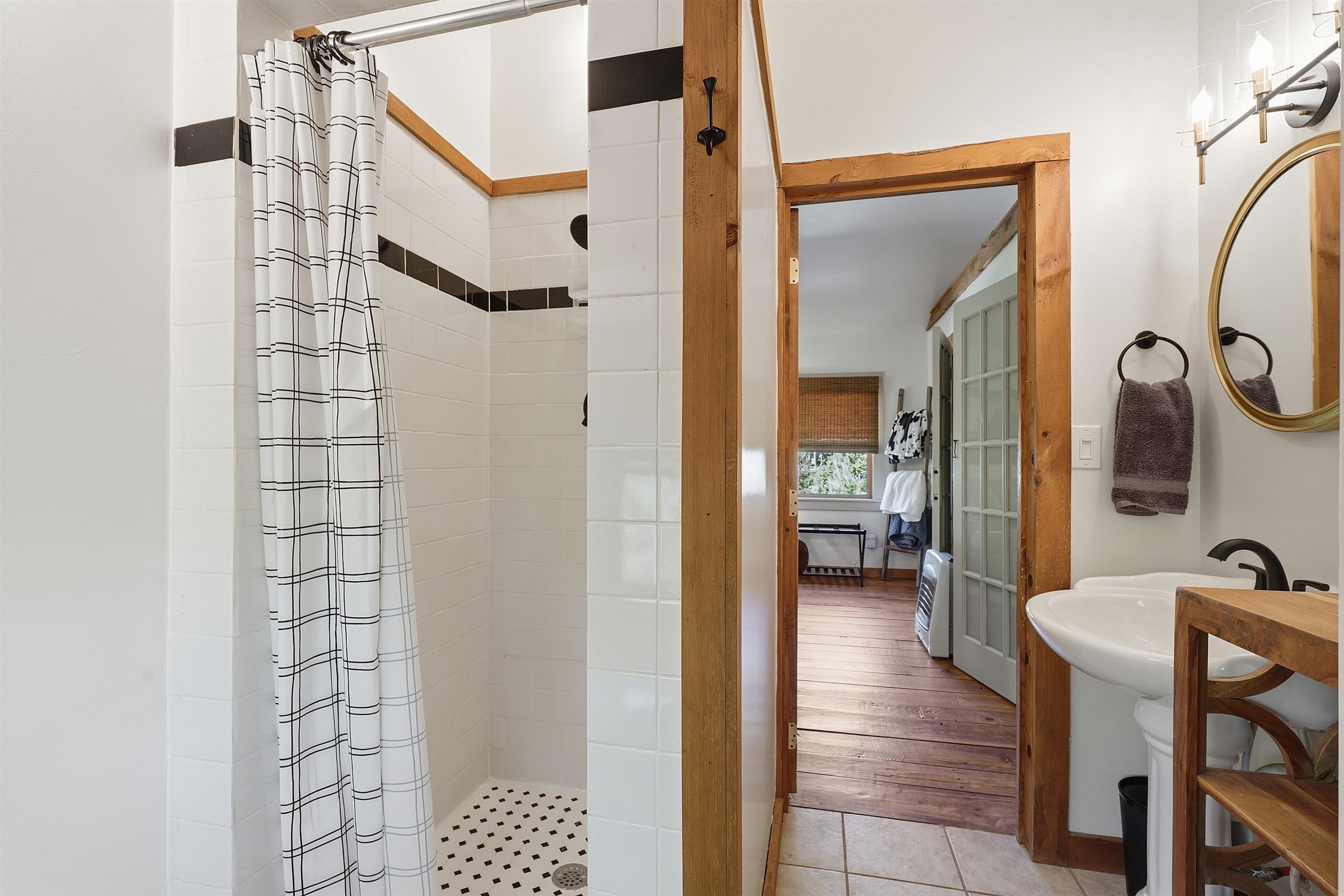 723 N Highland Road Property Photo 41