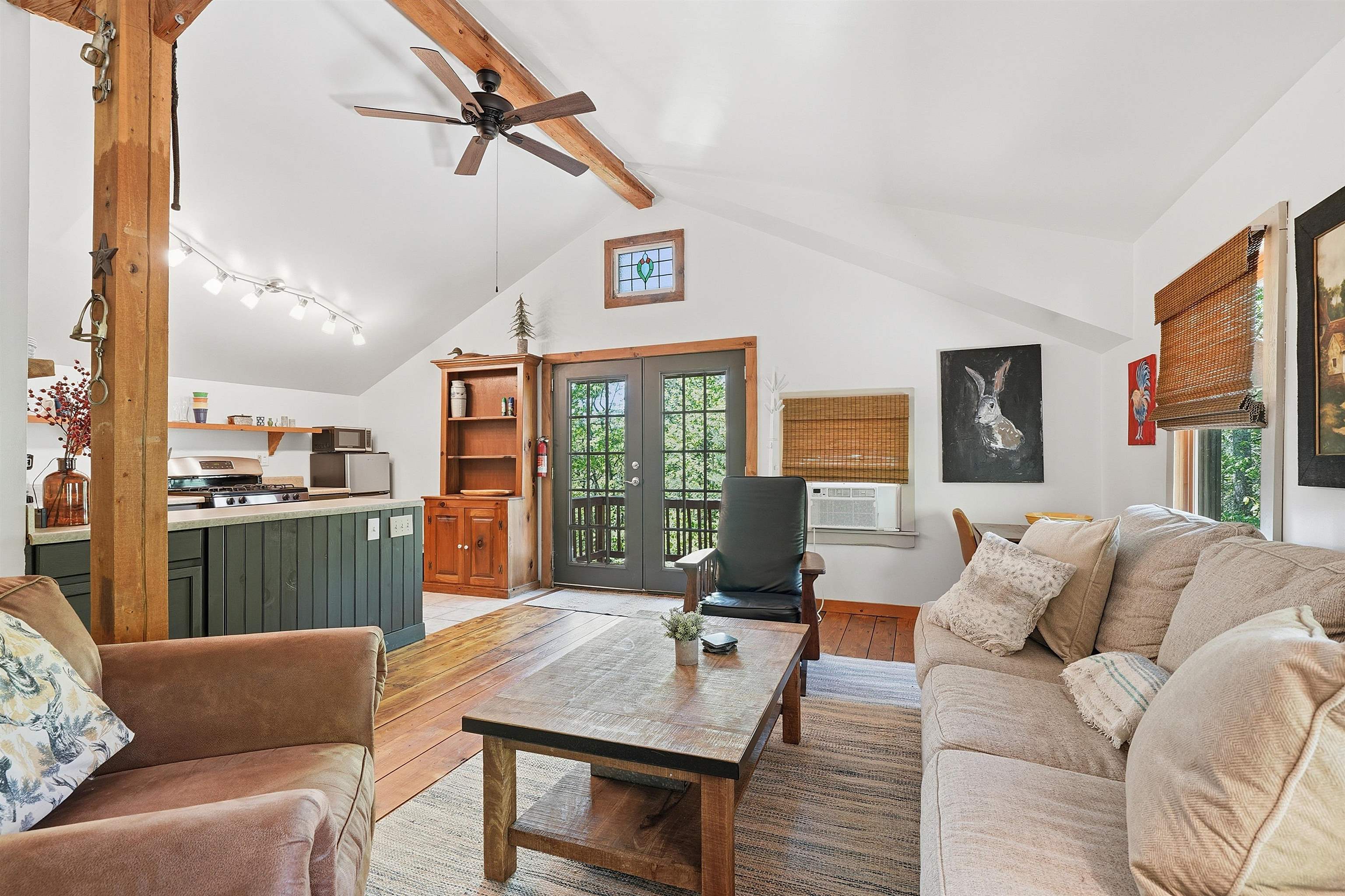 723 N Highland Road Property Photo 44