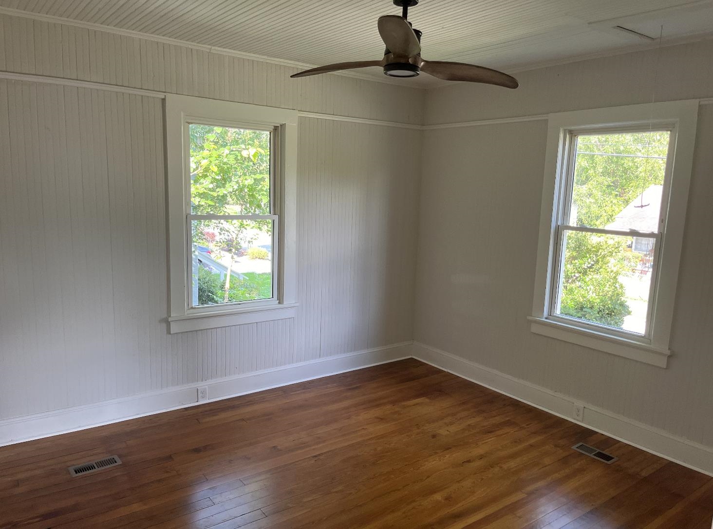 726 Maywood Street Property Photo 3