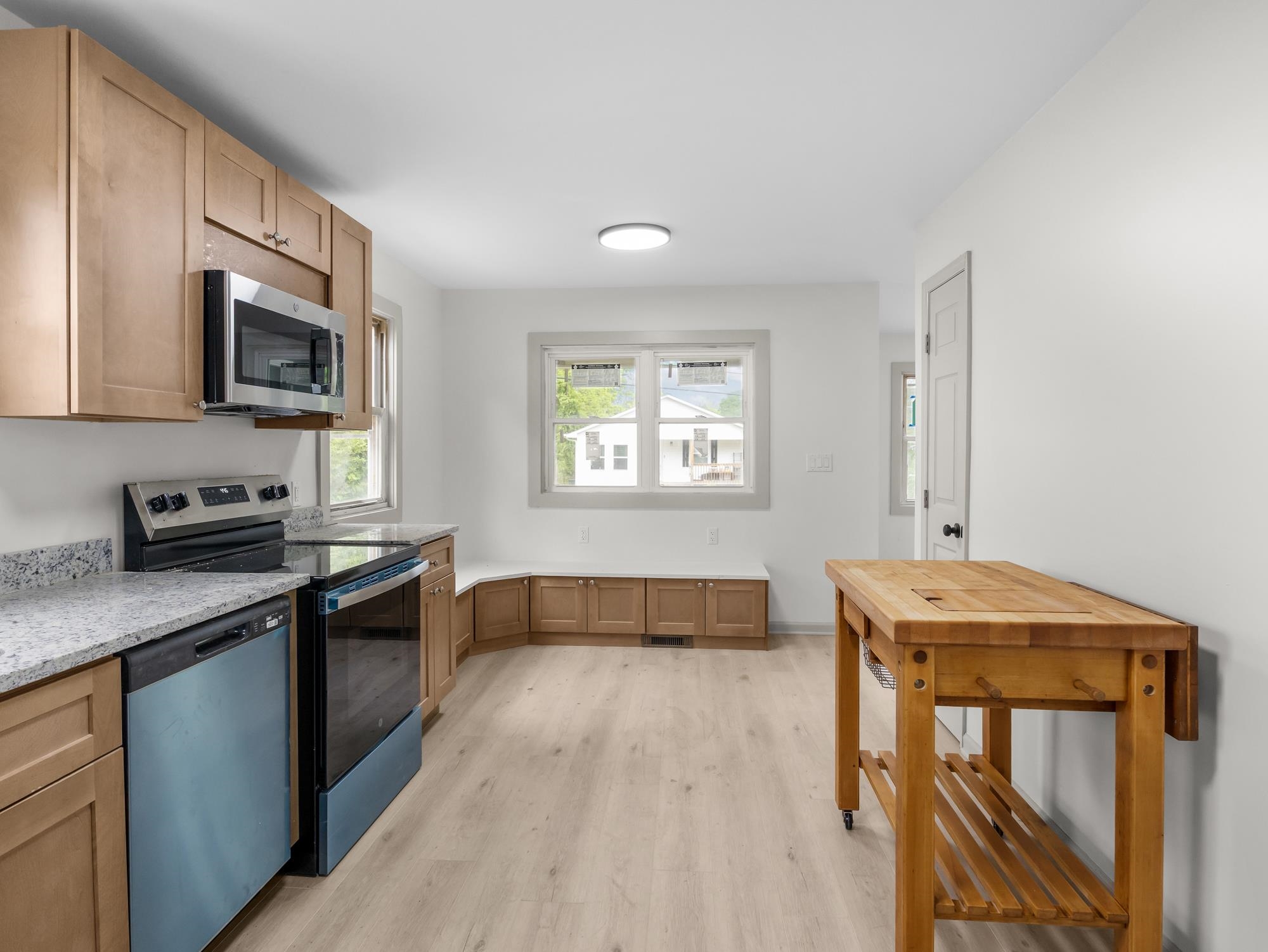 802 S Liberty Street Property Photo 3