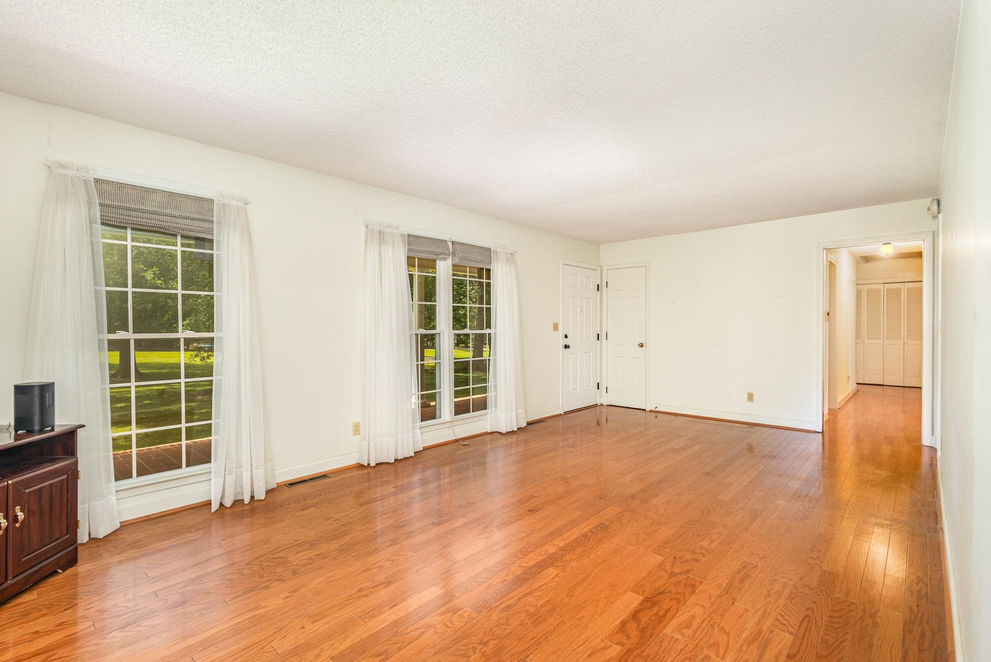 419 Ridge Drive Property Photo 3