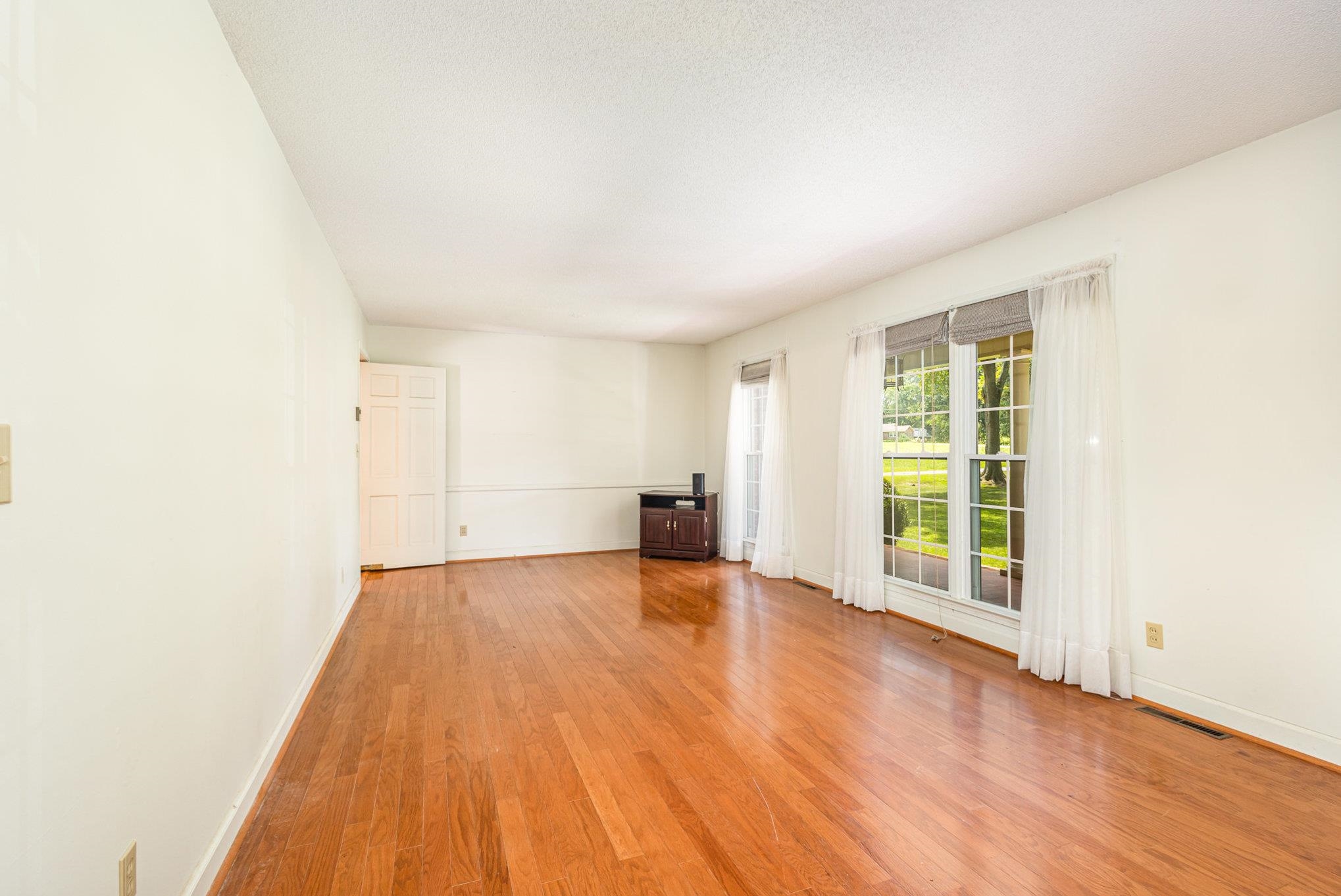 419 Ridge Drive Property Photo 5