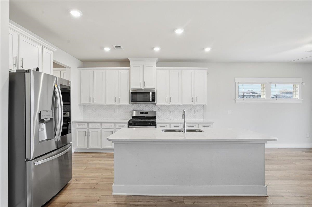 721 Burghley Circle Property Photo 7