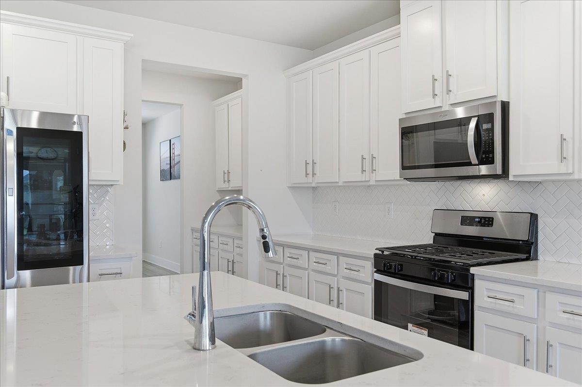 721 Burghley Circle Property Photo 8