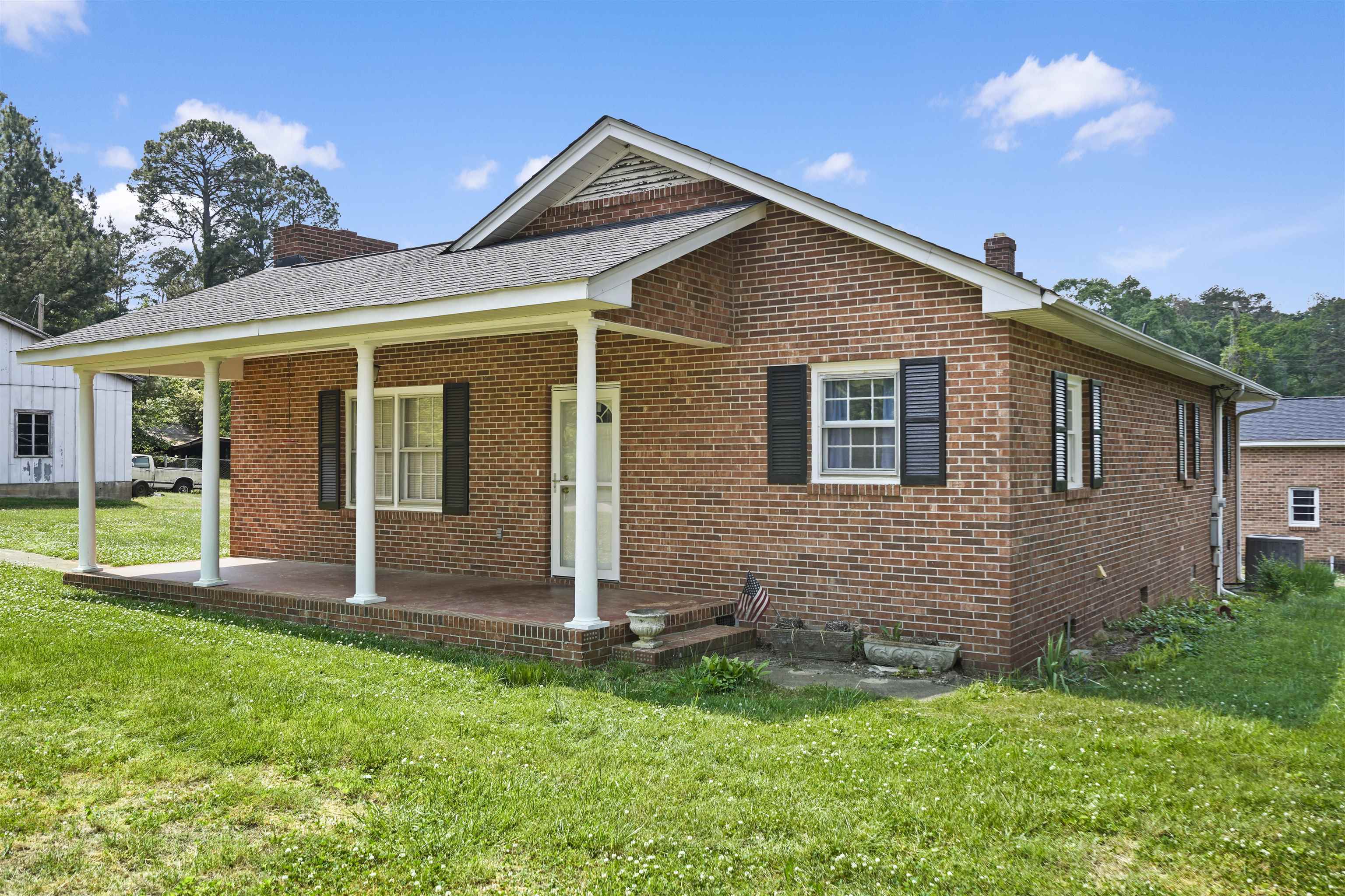 413 Spruce Street Property Photo 3