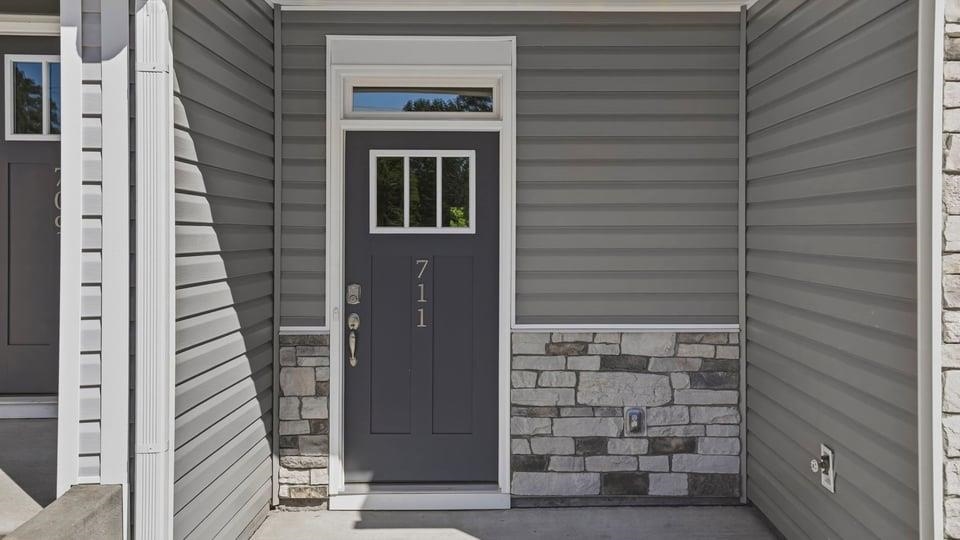 711 Lesbury Lane Property Photo 4