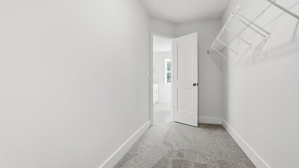 711 Lesbury Lane Property Photo 37