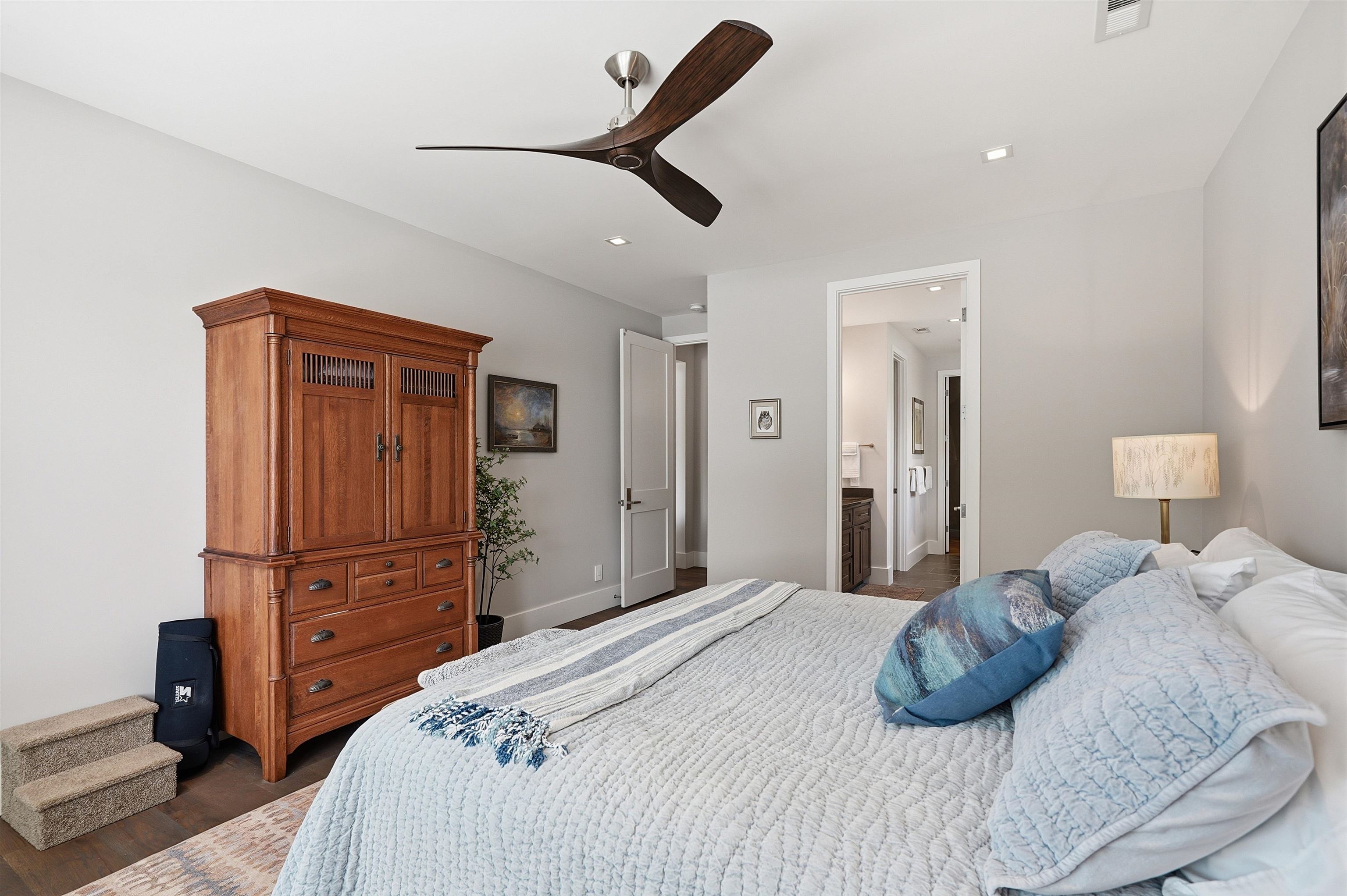 984 Mapleton Lane Property Photo 14