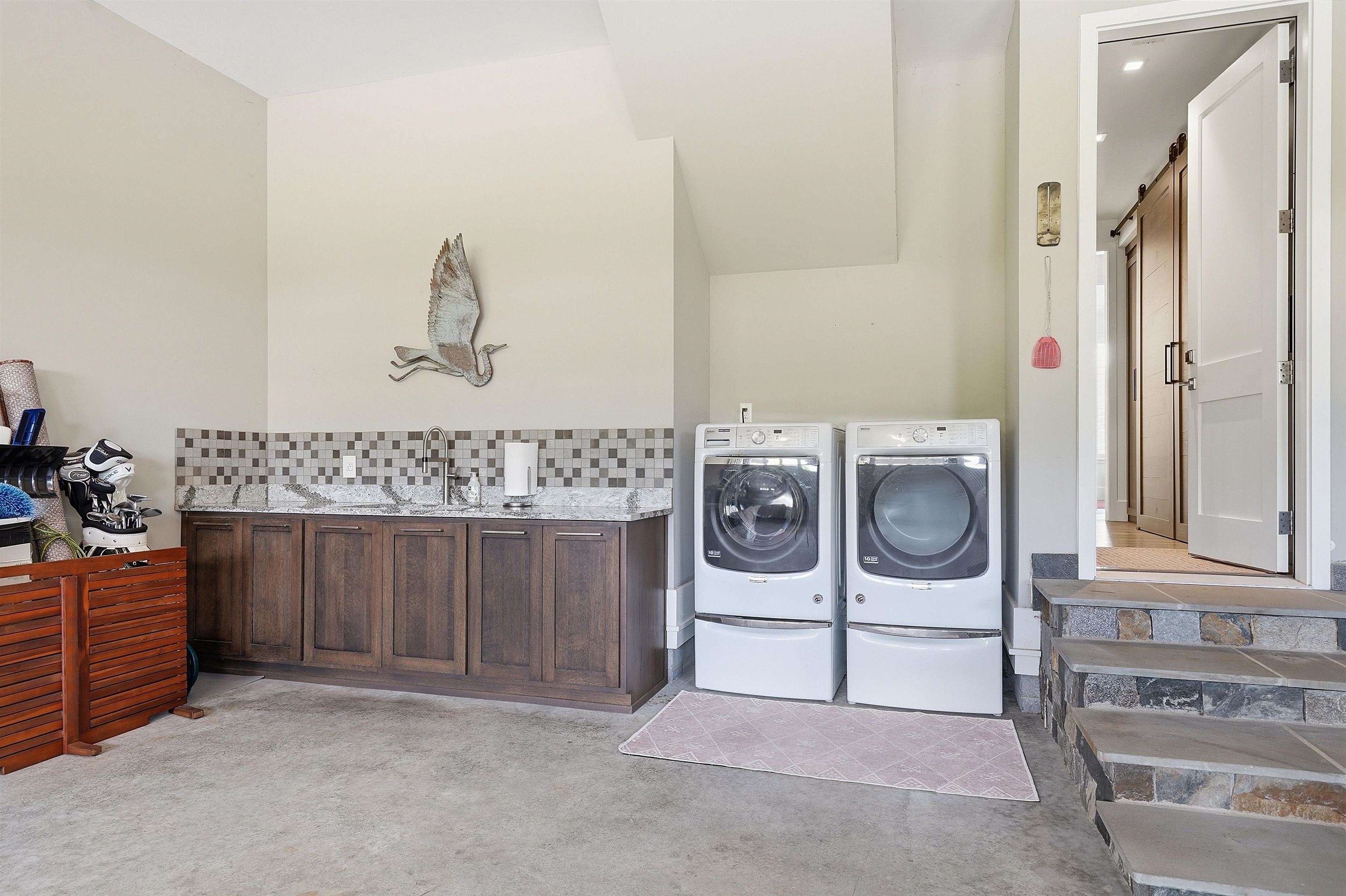 984 Mapleton Lane Property Photo 29
