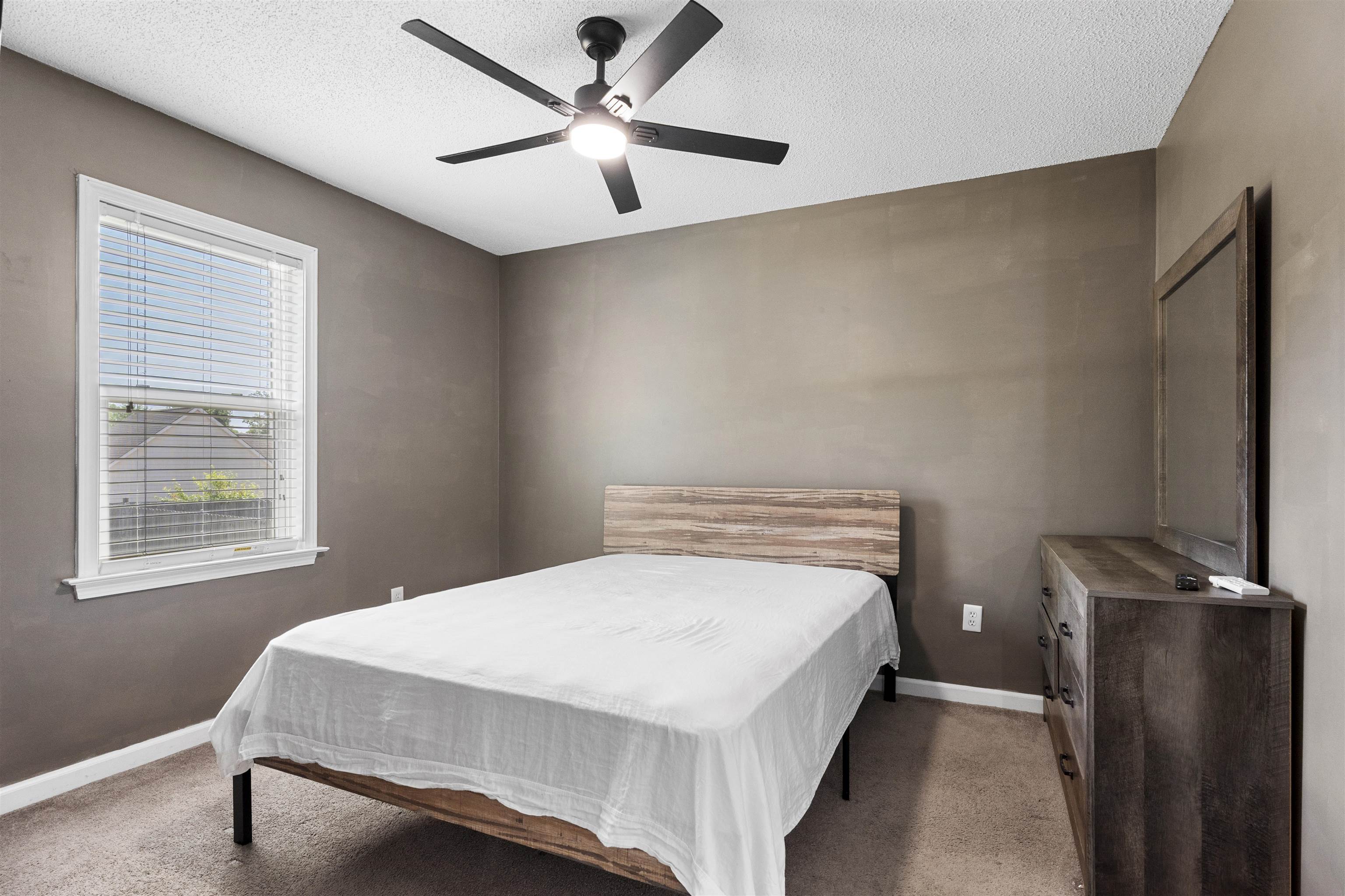1104 Dunwoody Drive Property Photo 14