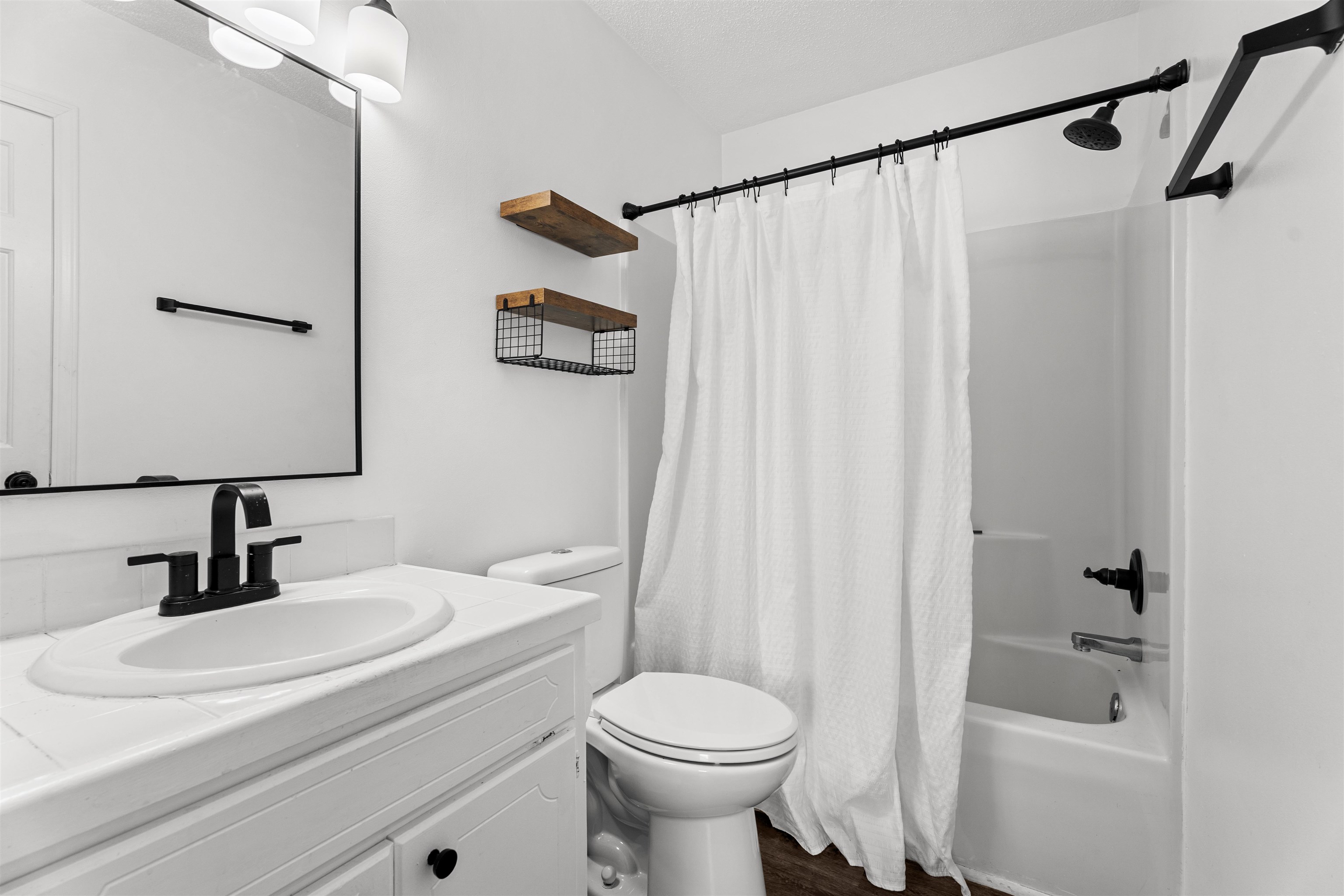 1104 Dunwoody Drive Property Photo 15