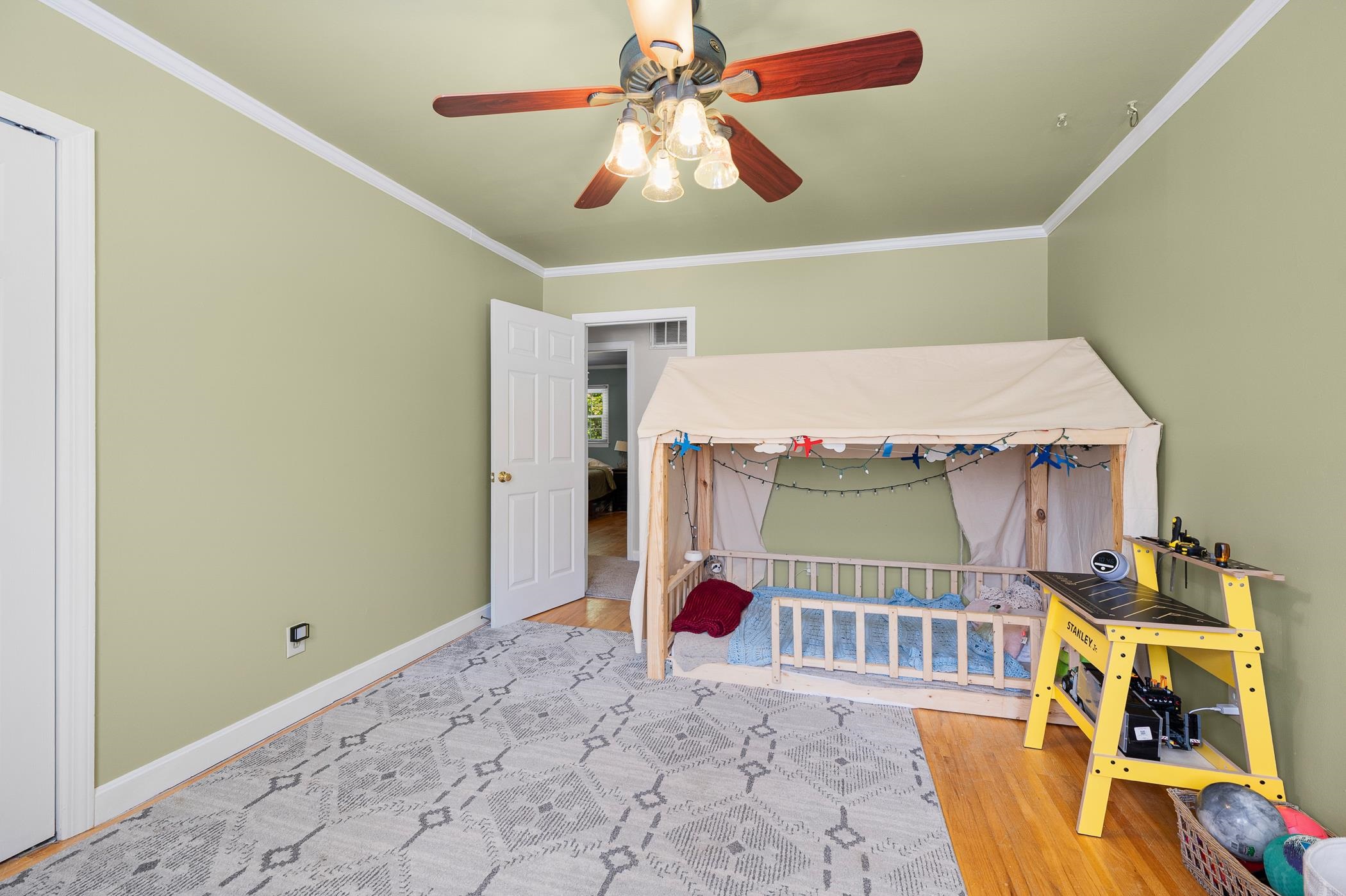 100 Woodburn Drive Property Photo 16
