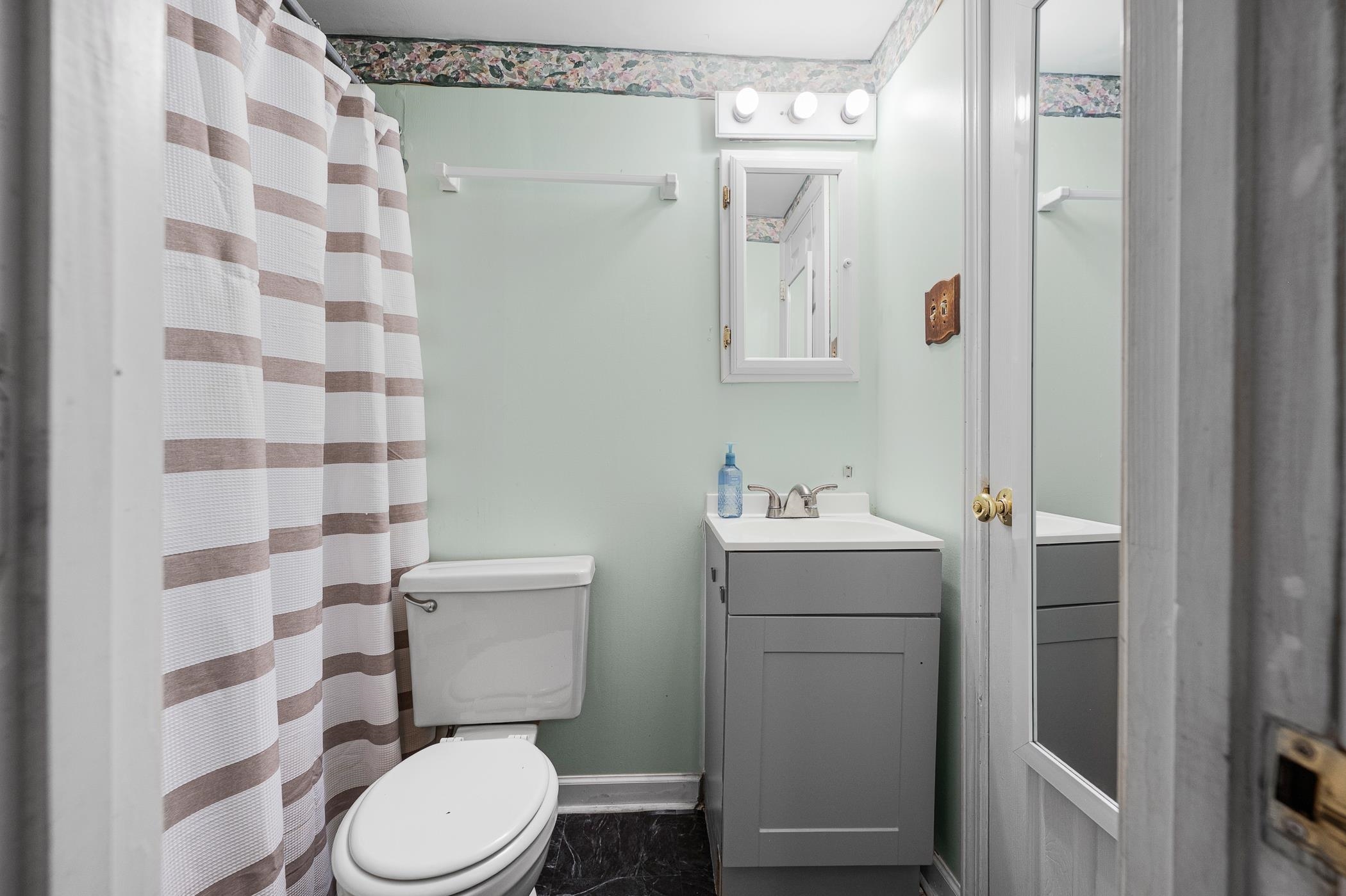 100 Woodburn Drive Property Photo 28