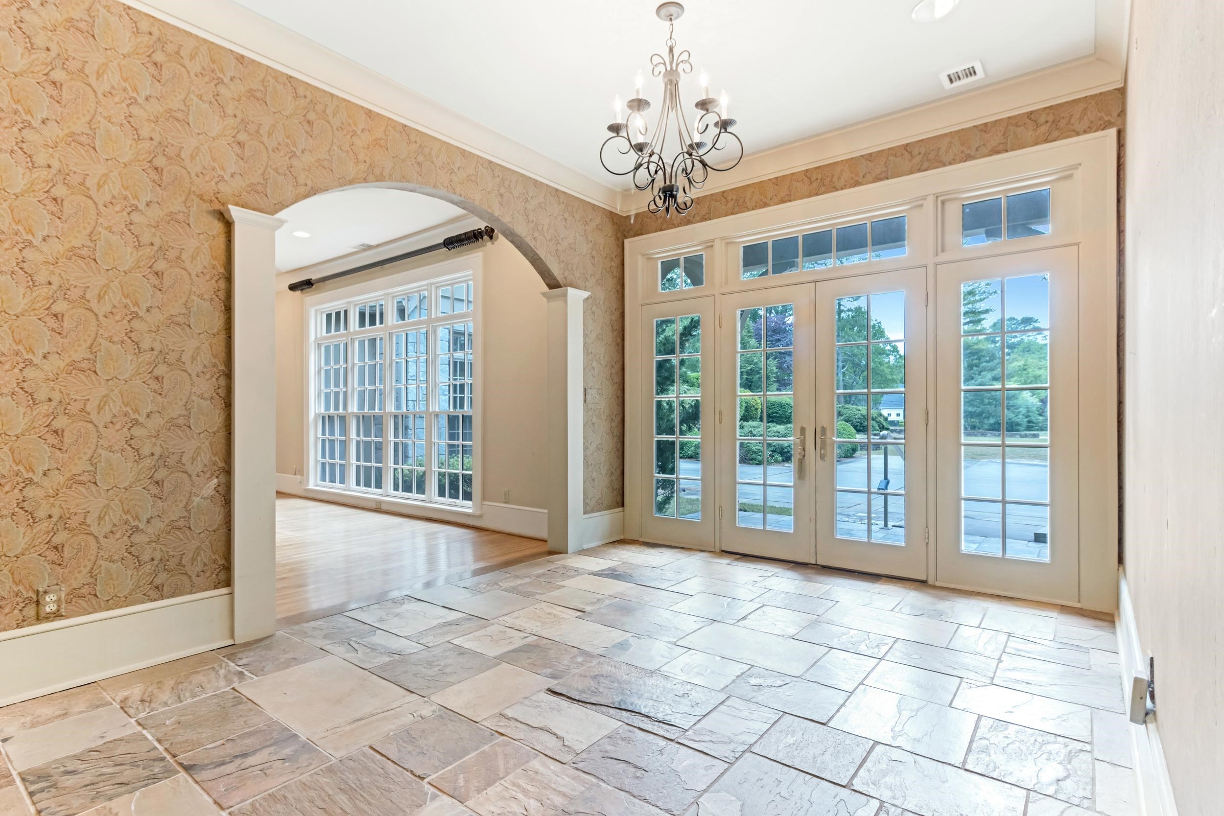 363 Connecticut Avenue Property Photo 6