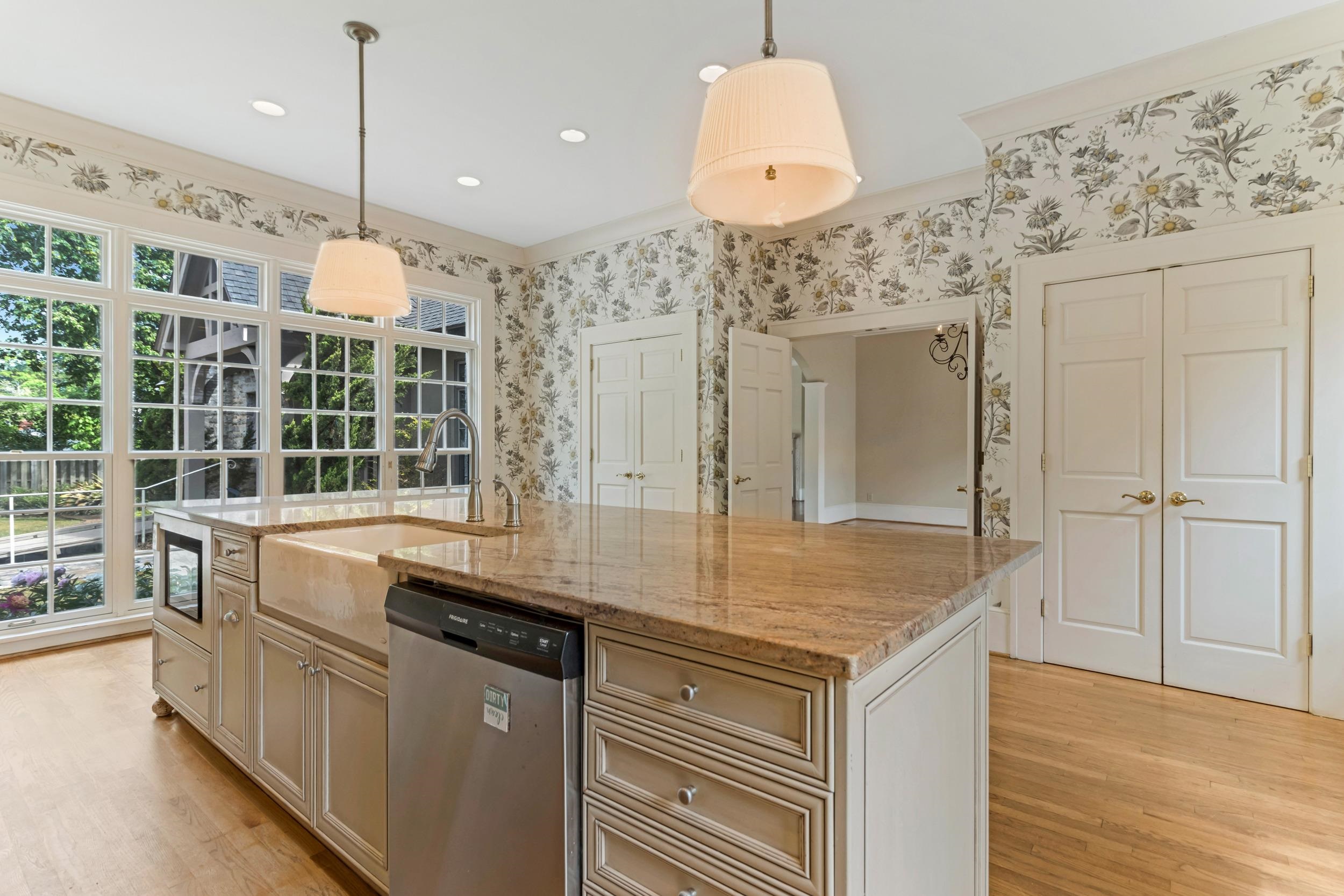 363 Connecticut Avenue Property Photo 15