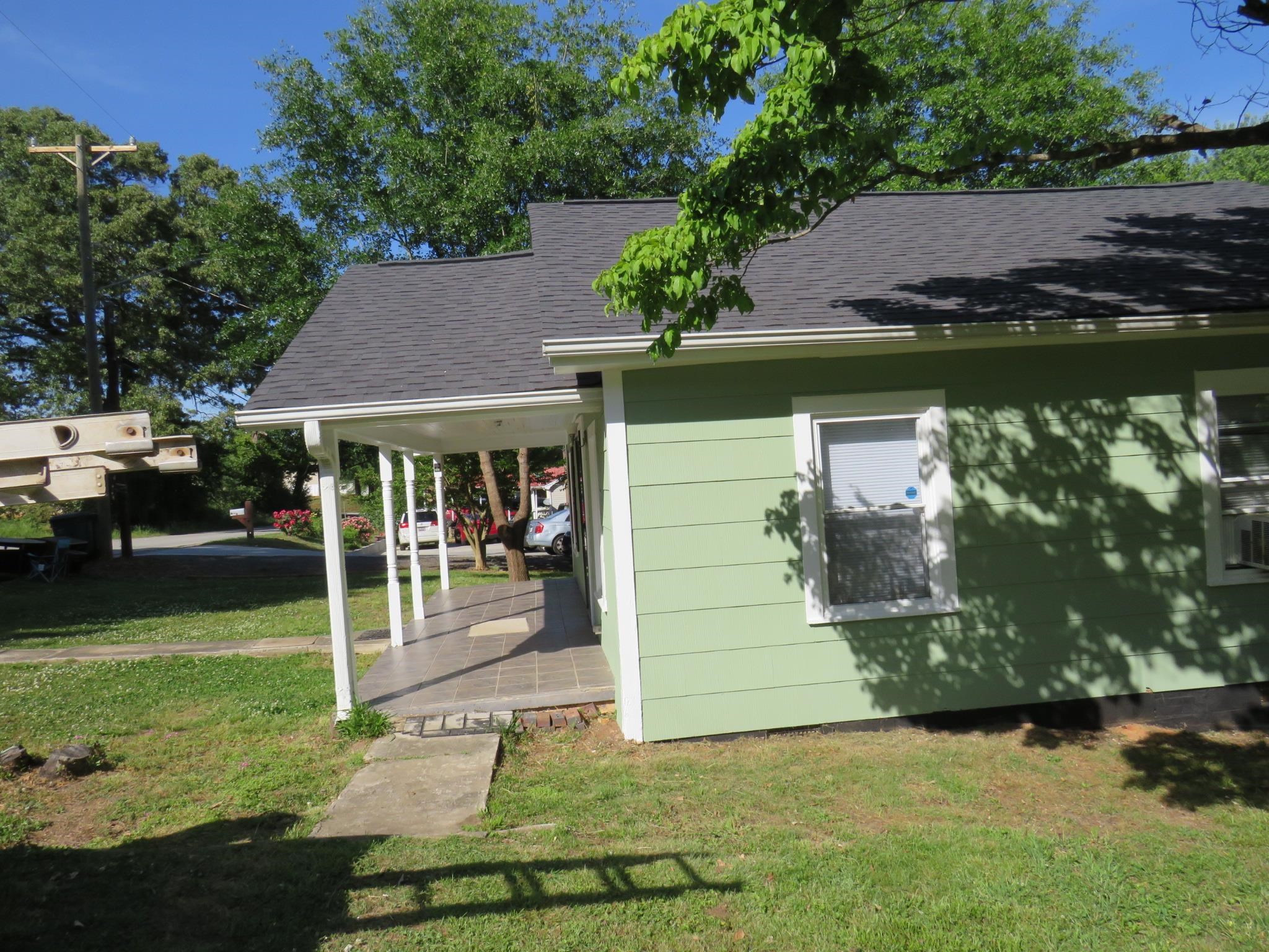 406 River Drive Property Photo 4