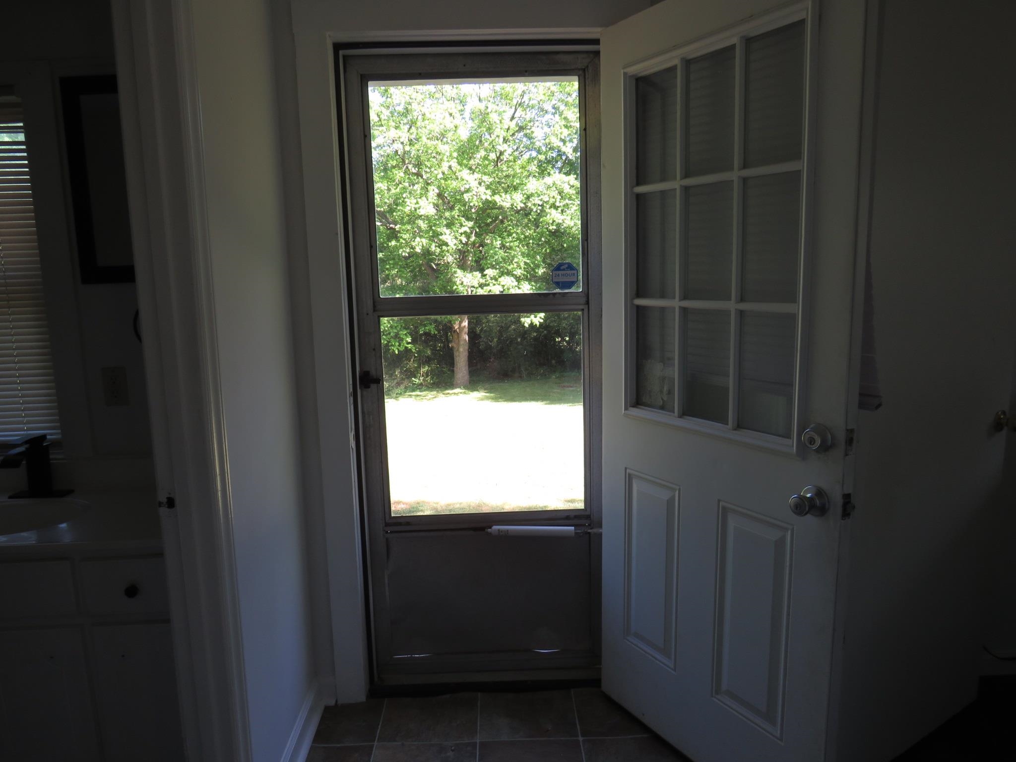 406 River Drive Property Photo 23