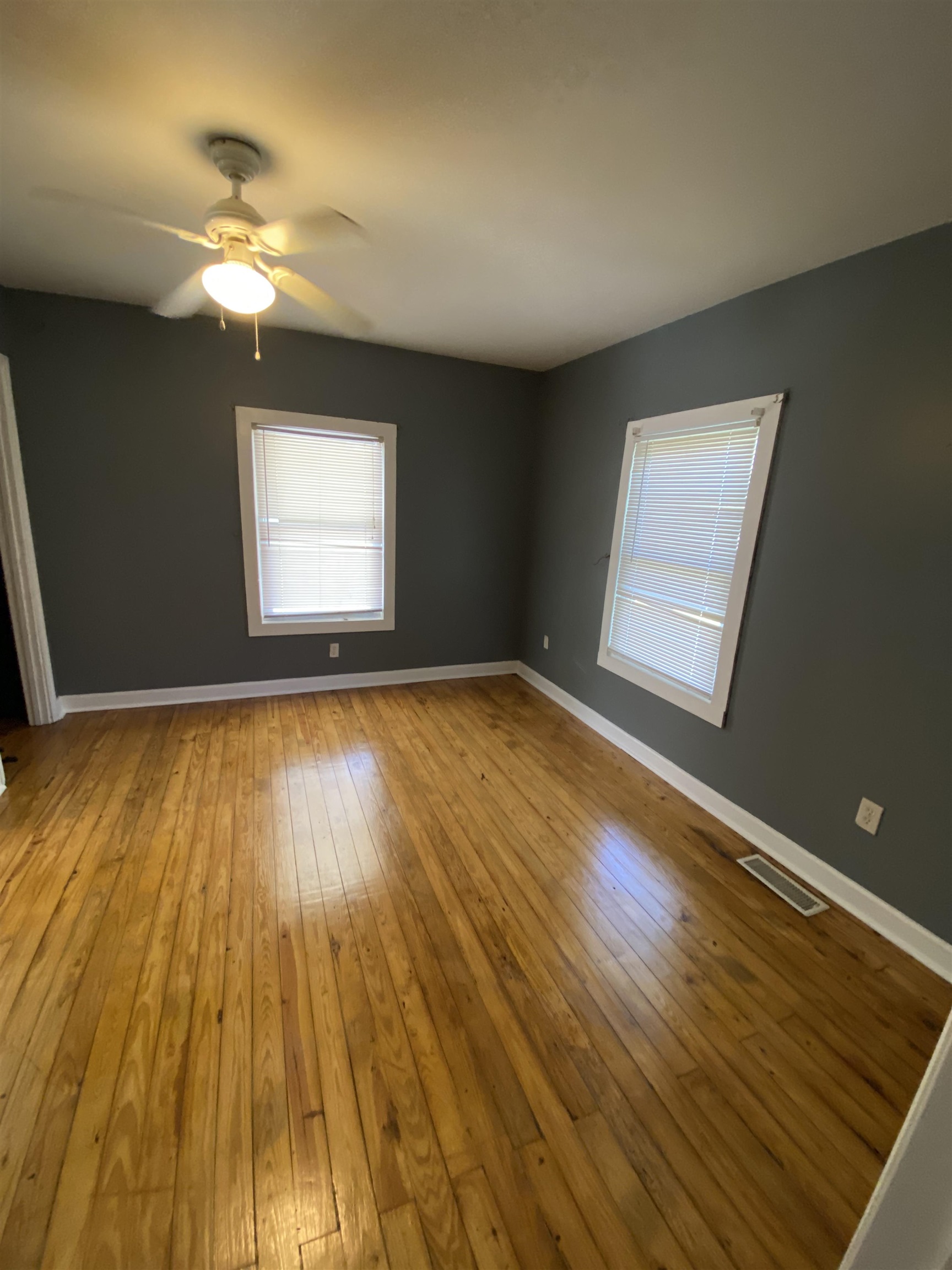 406 River Drive Property Photo 25