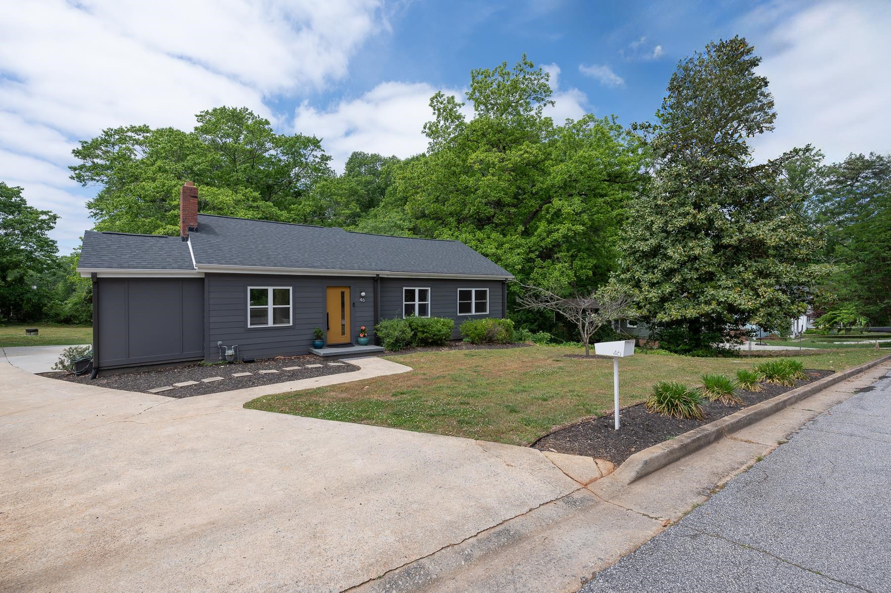 46 Briarcliff Drive Property Photo 1