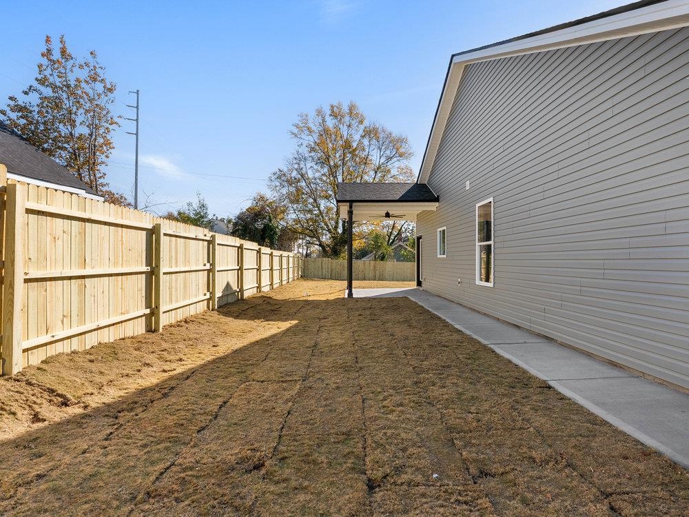 367 College Street Property Photo 7