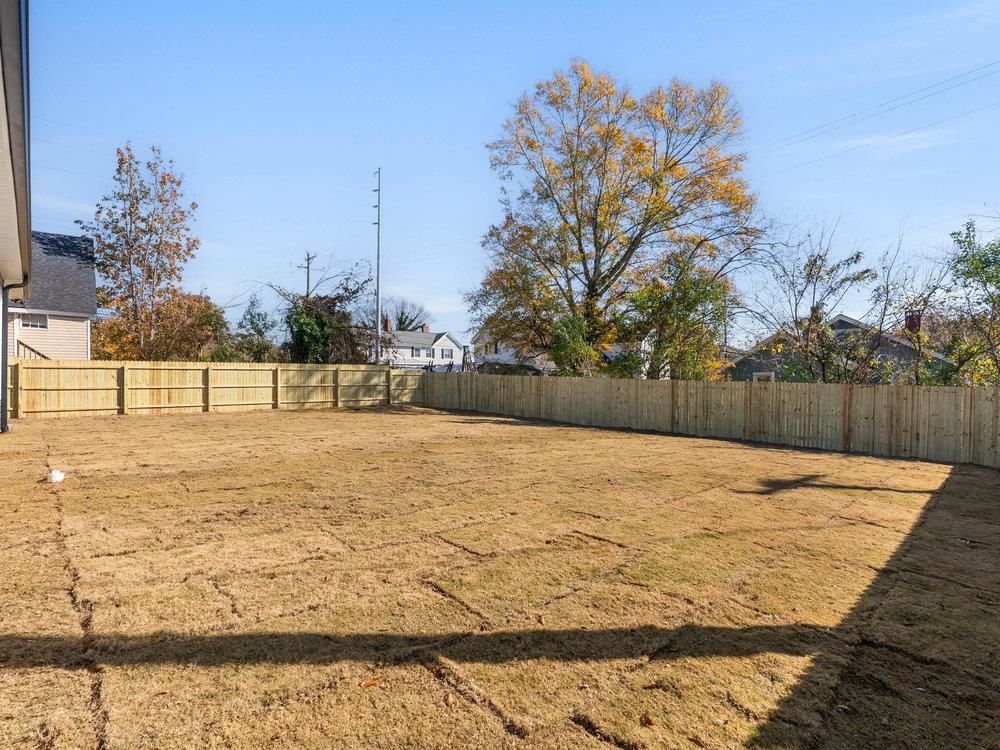 367 College Street Property Photo 8