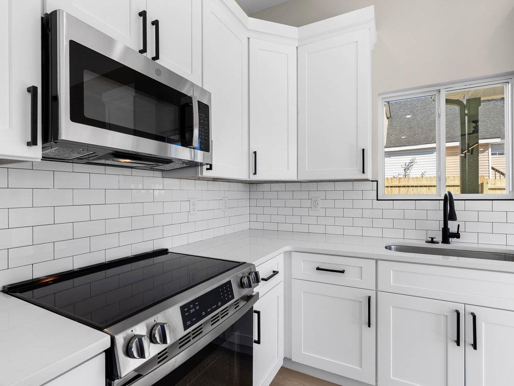 367 College Street Property Photo 16
