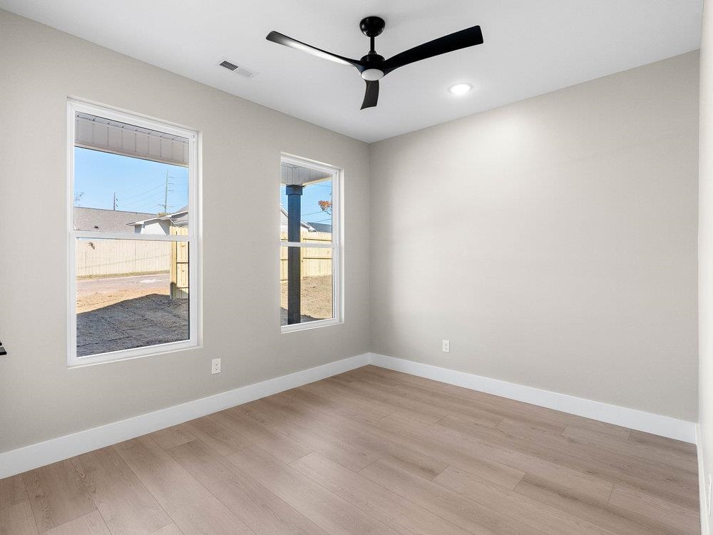 367 College Street Property Photo 37
