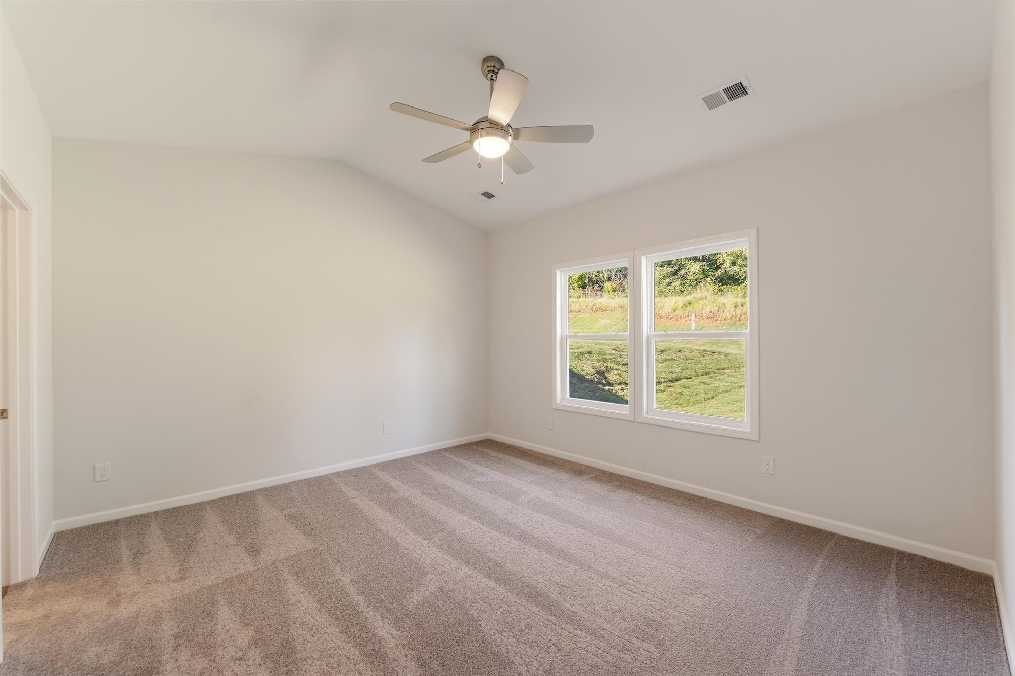 7067 New Horizons Lane Property Photo 10