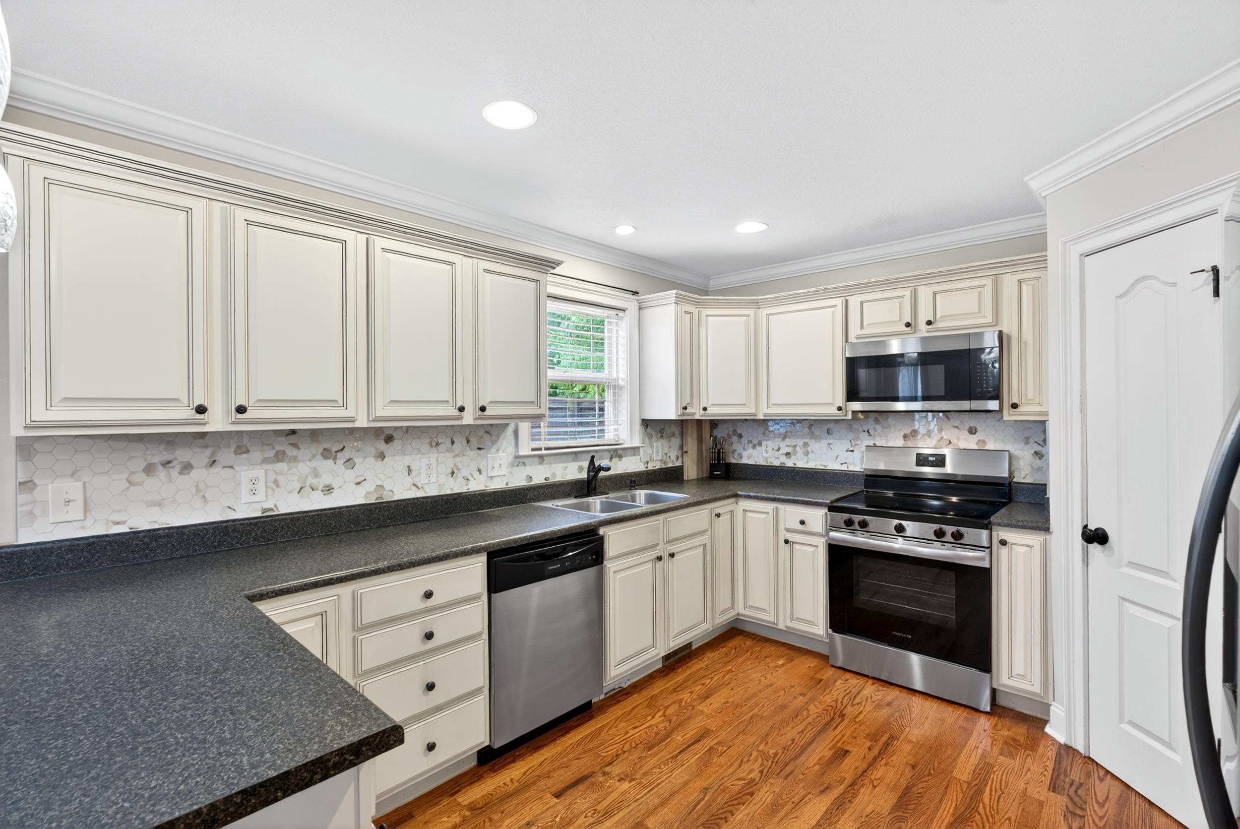 112 Trotter Court Property Photo 15