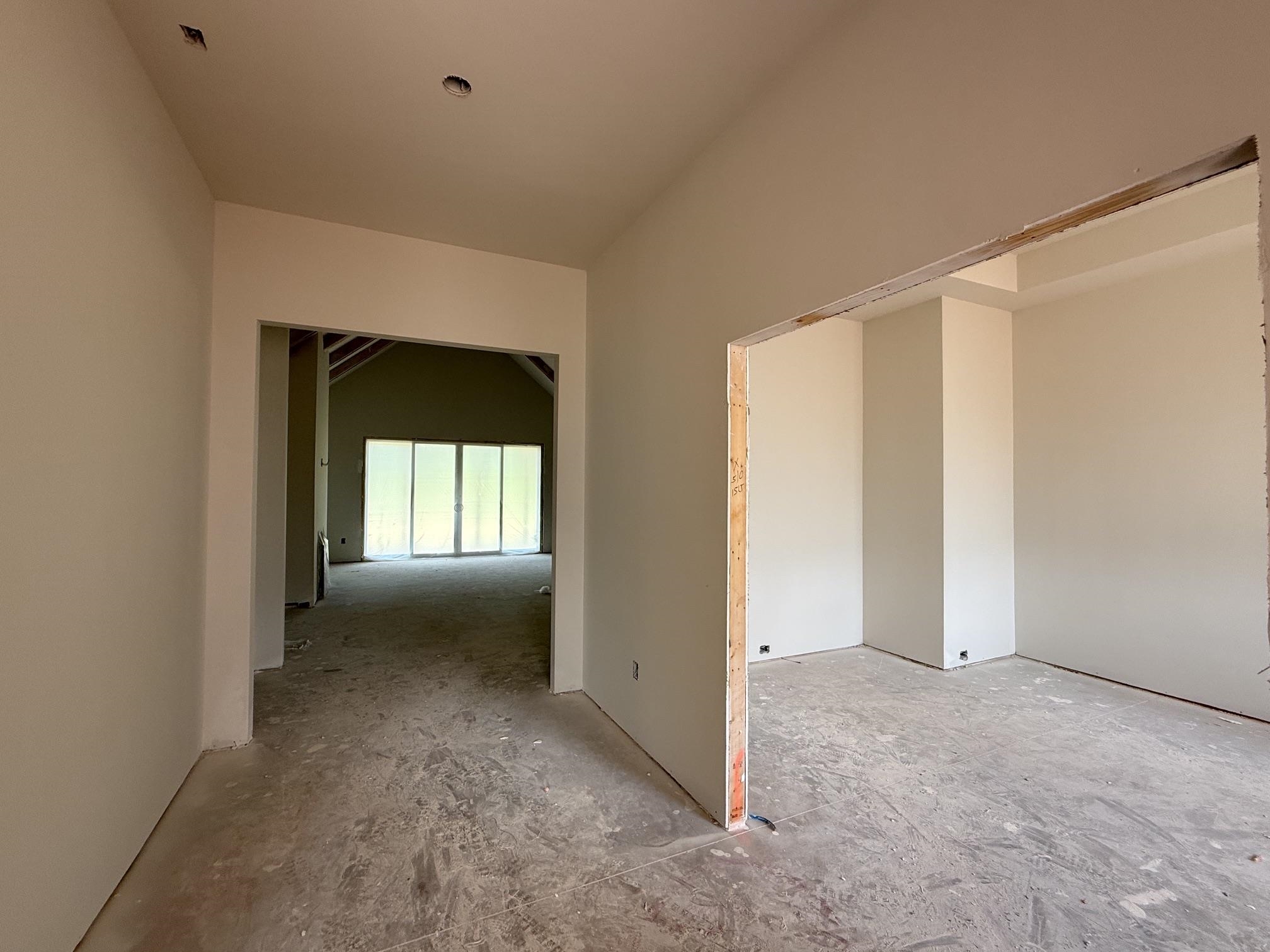 4064 Hollybank Drive Property Photo 2