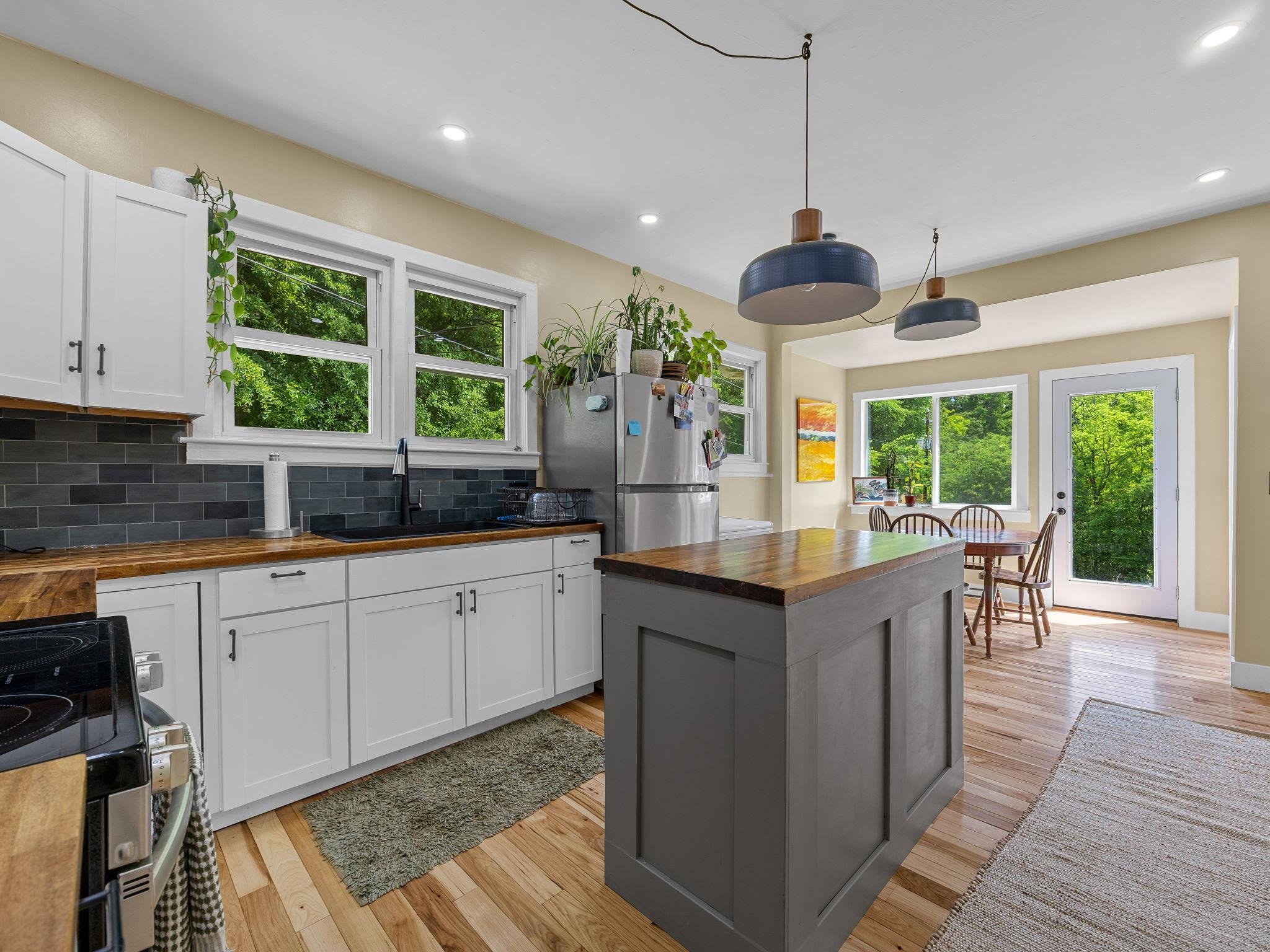 165 Jewell Road Property Photo 8