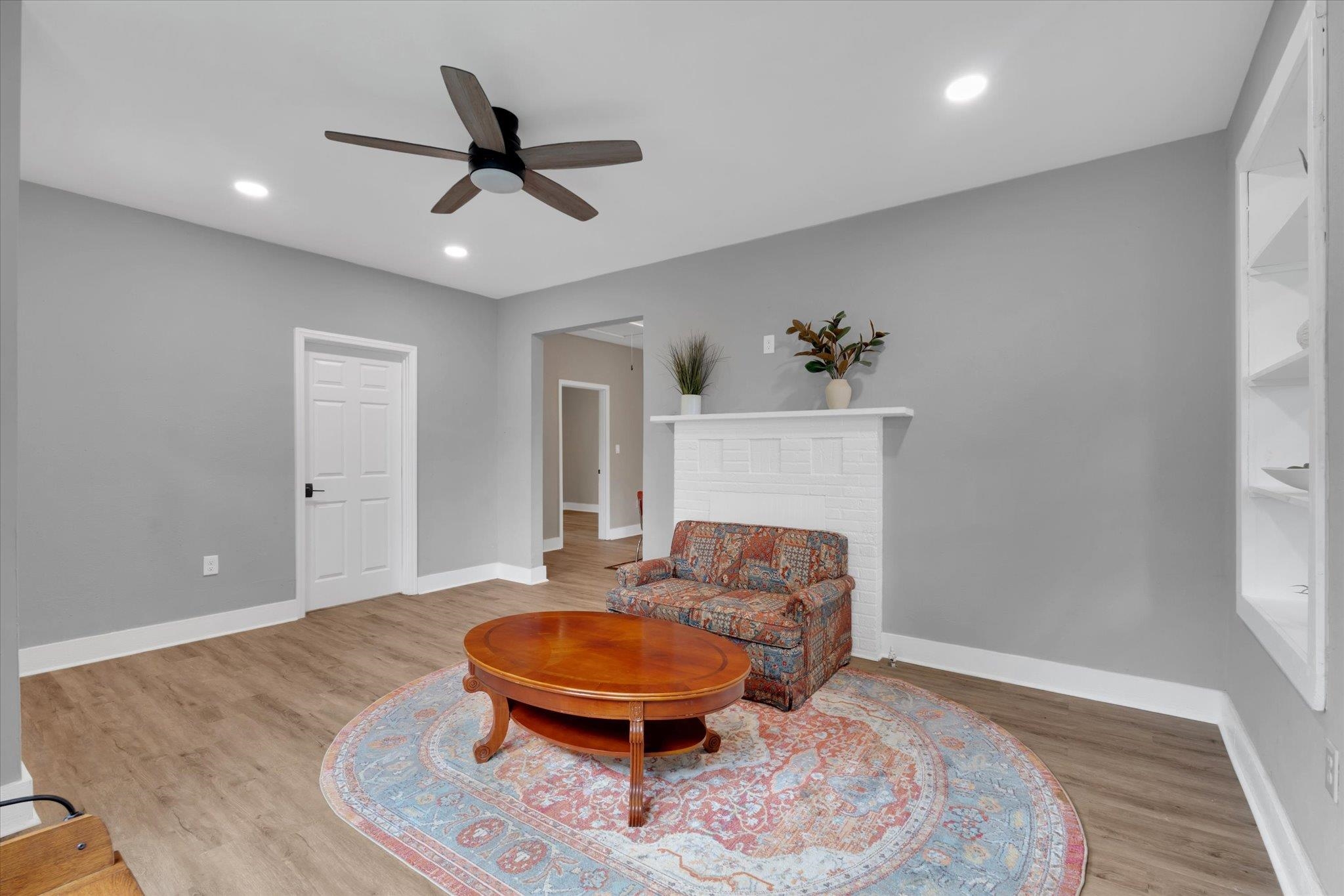 406 Cunningham Drive Property Photo 10