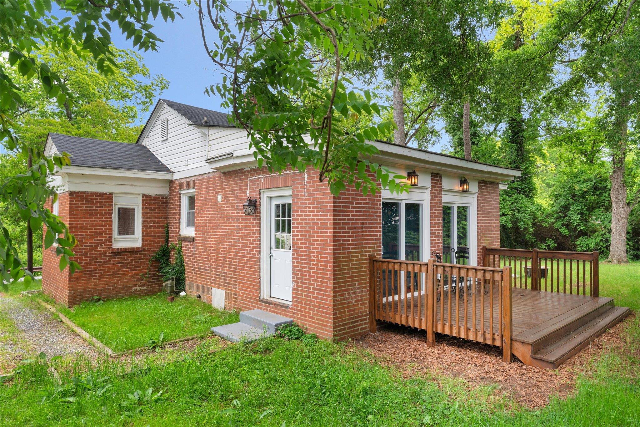 406 Cunningham Drive Property Photo 25