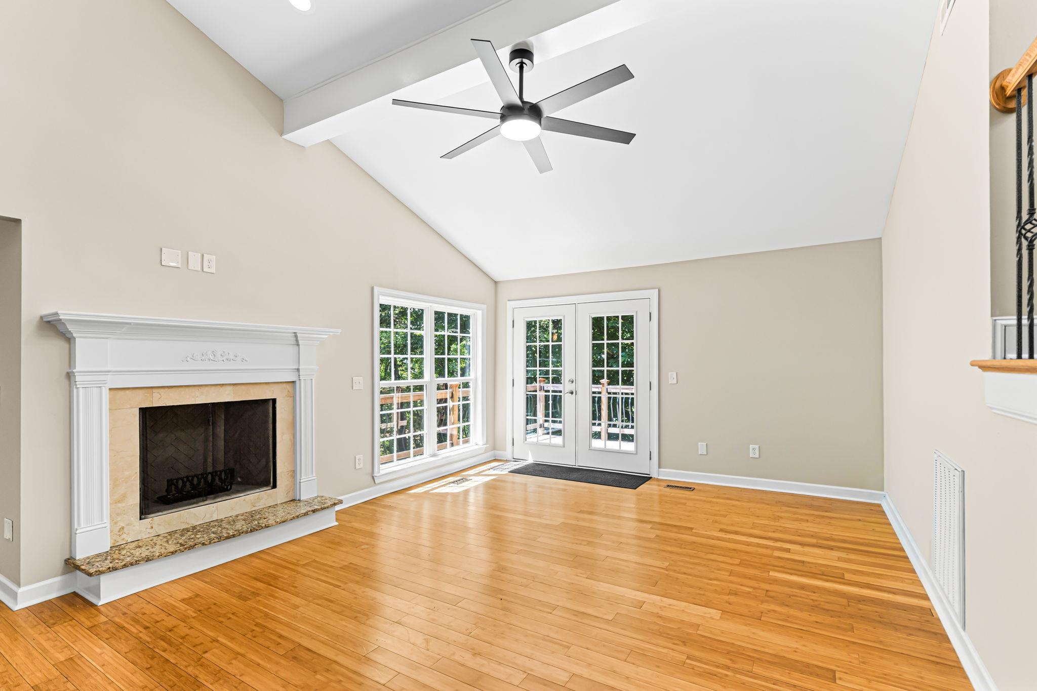 125 Houston Street Property Photo 14