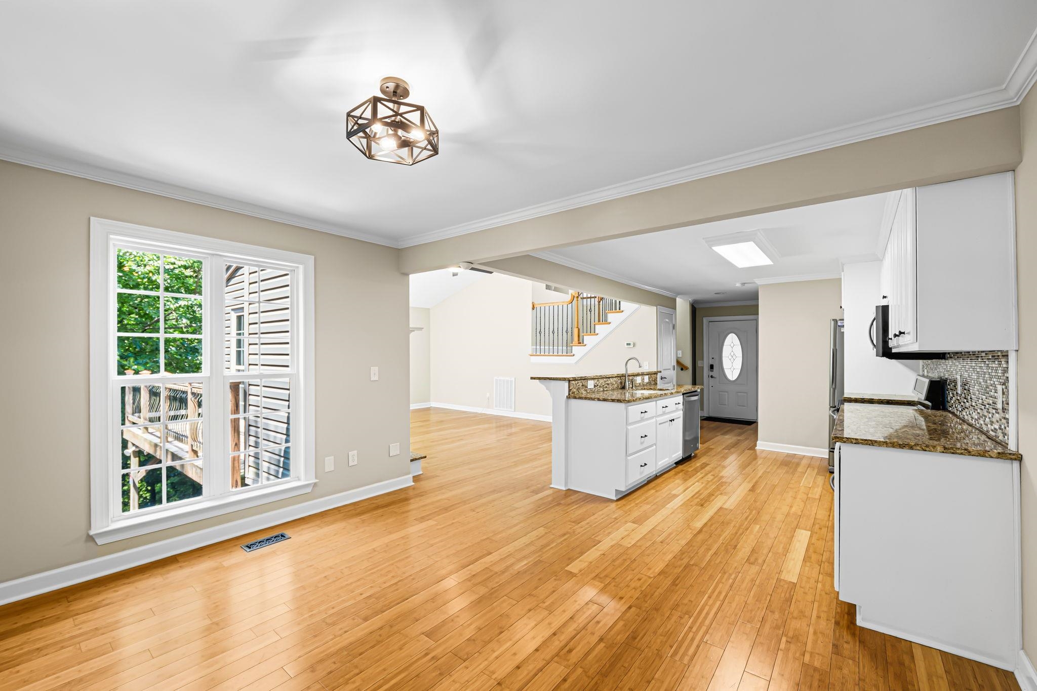 125 Houston Street Property Photo 16