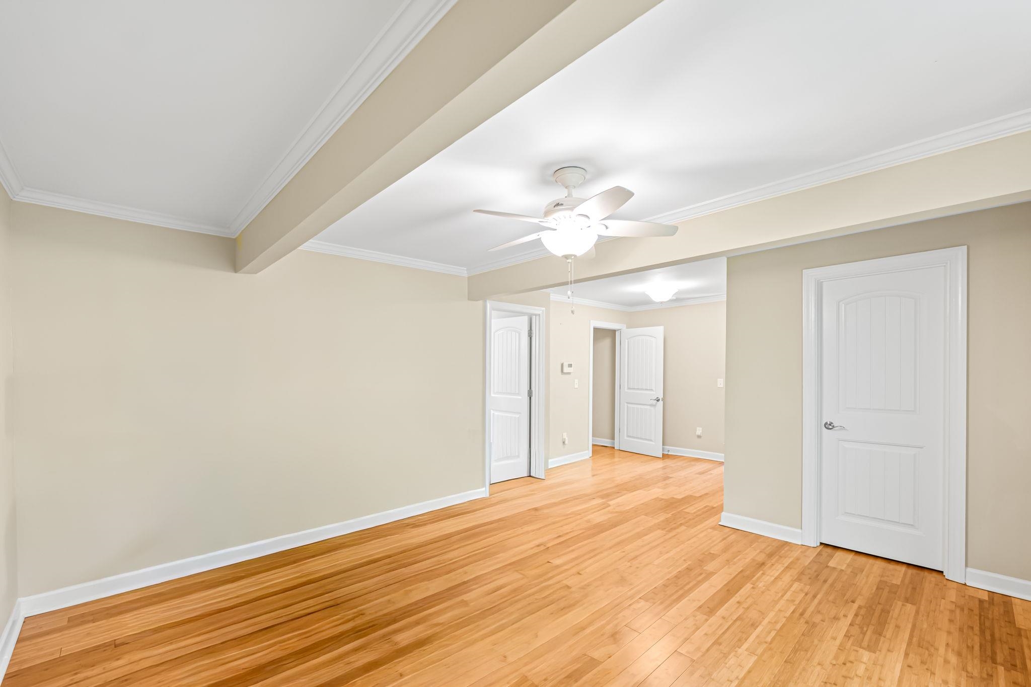 125 Houston Street Property Photo 24