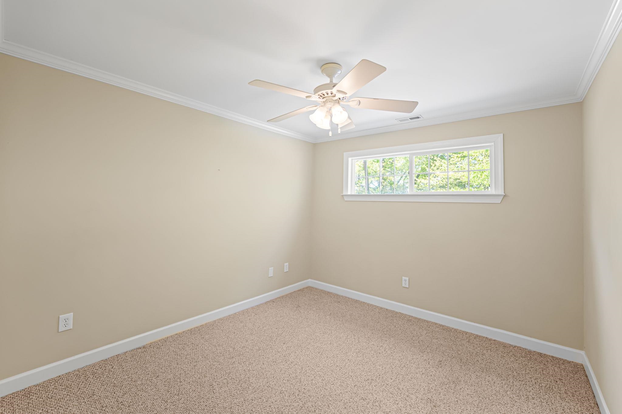 125 Houston Street Property Photo 28
