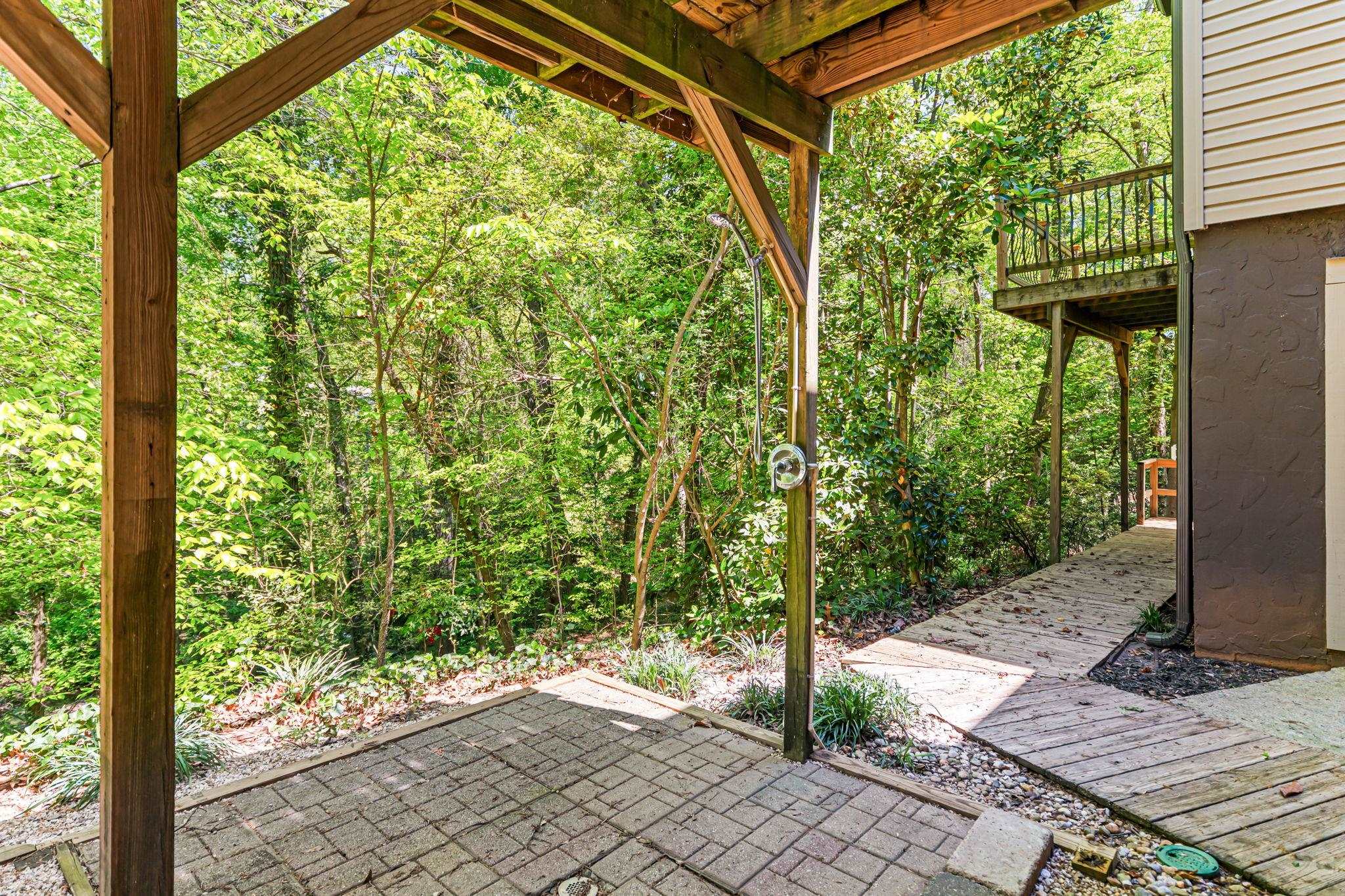 125 Houston Street Property Photo 39